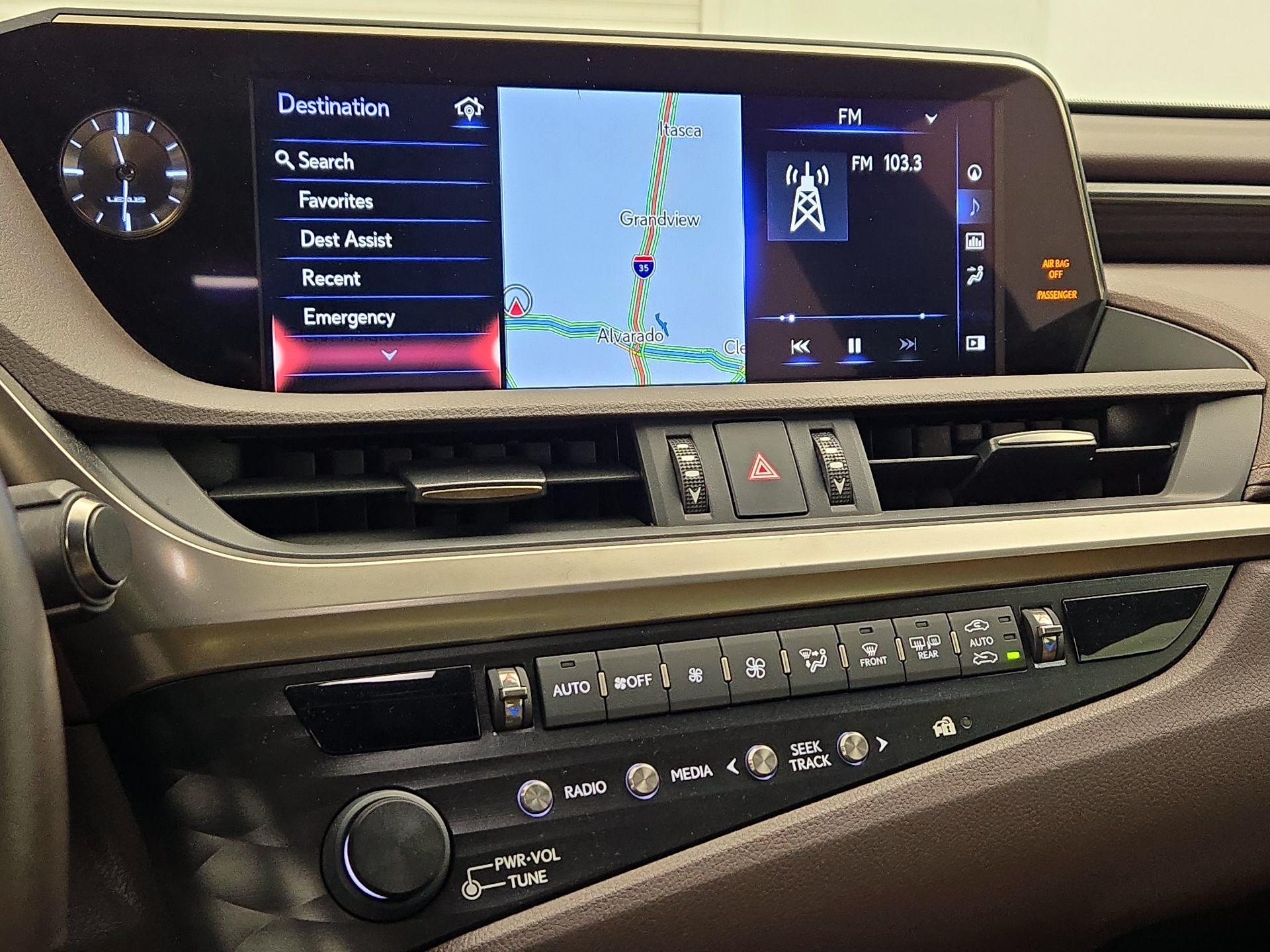 Thumbnail: 2019 Lexus ES - 13