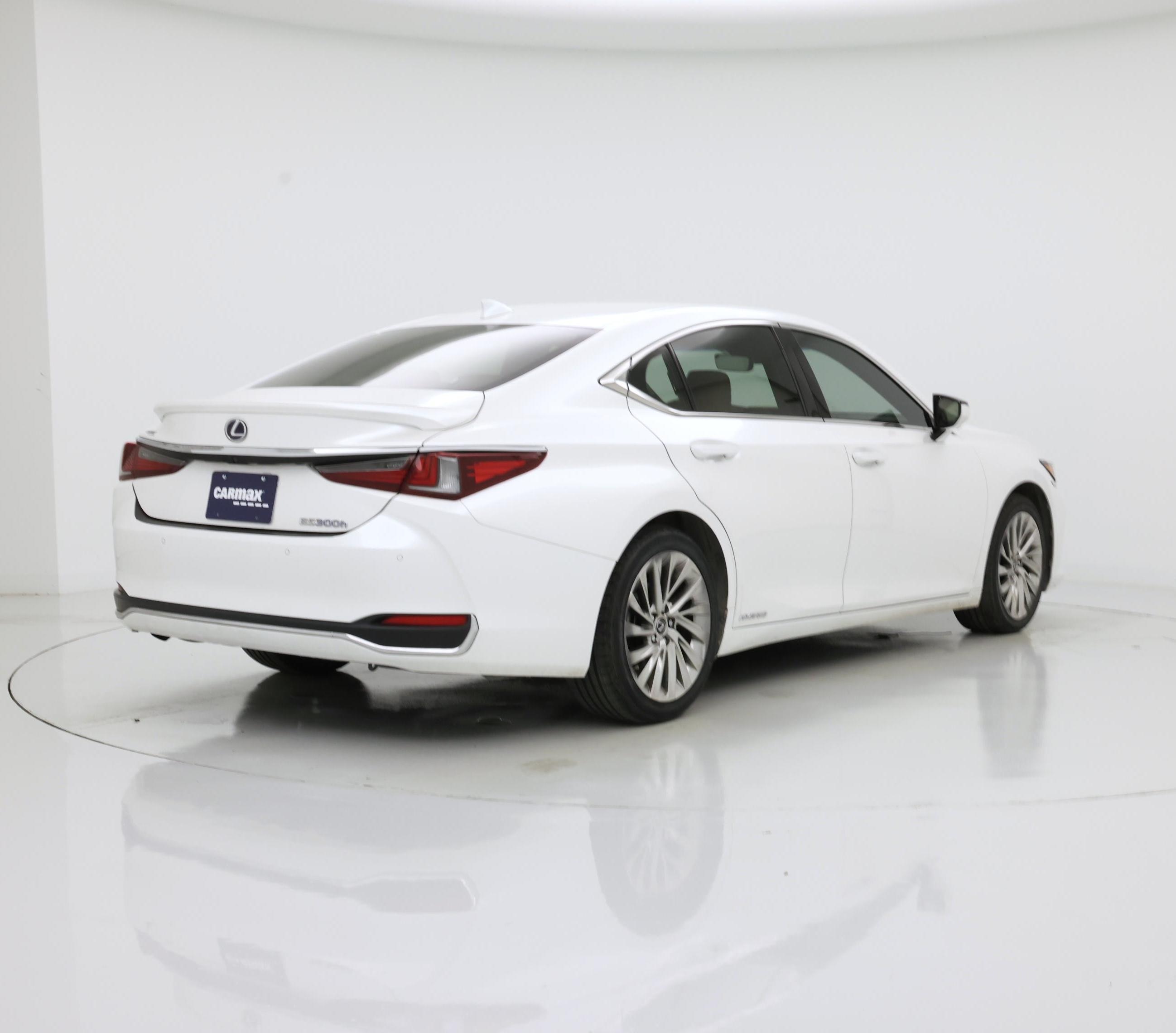 Thumbnail: 2019 Lexus ES - 8