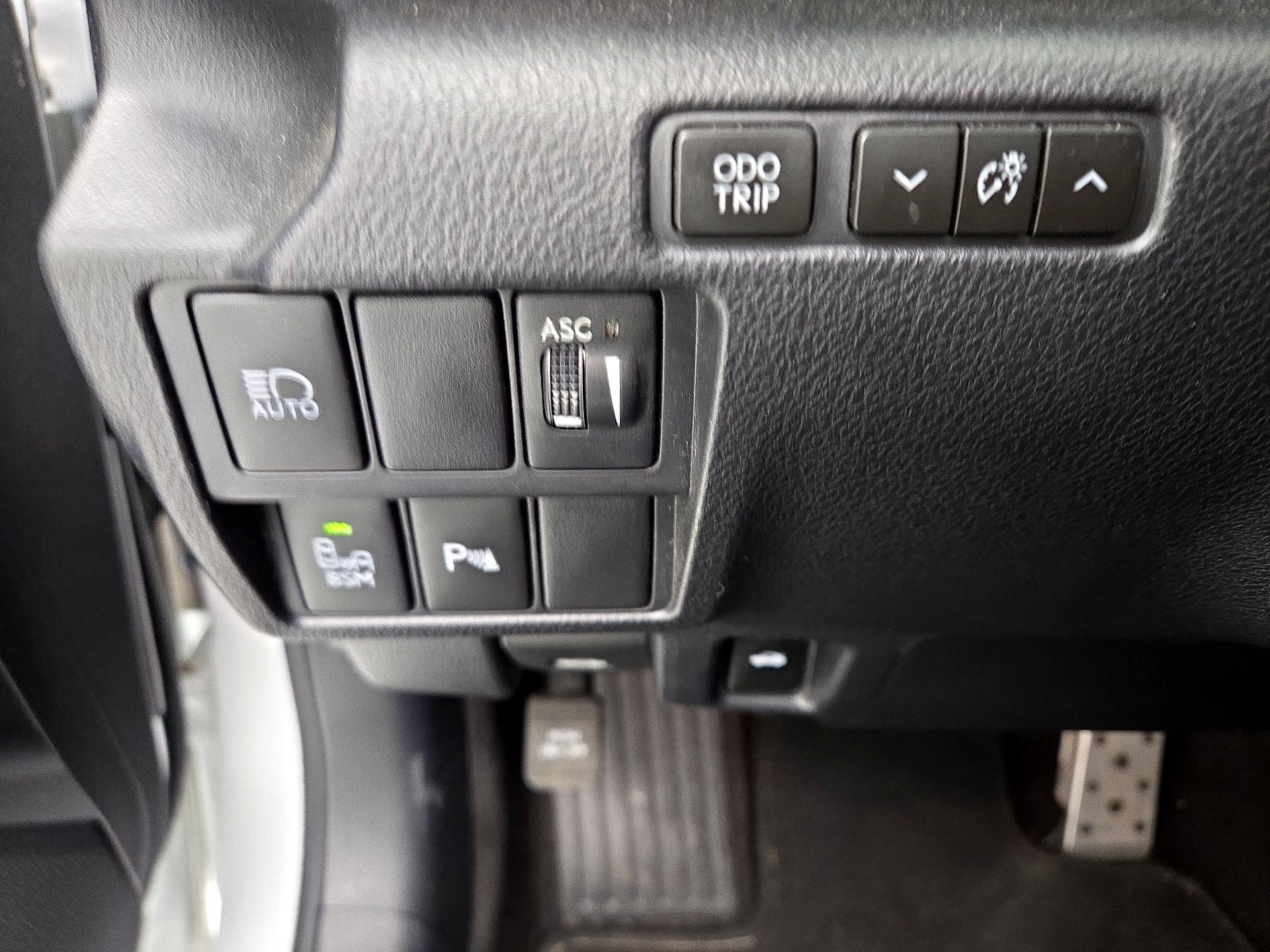 Thumbnail: 2020 Lexus IS - 13