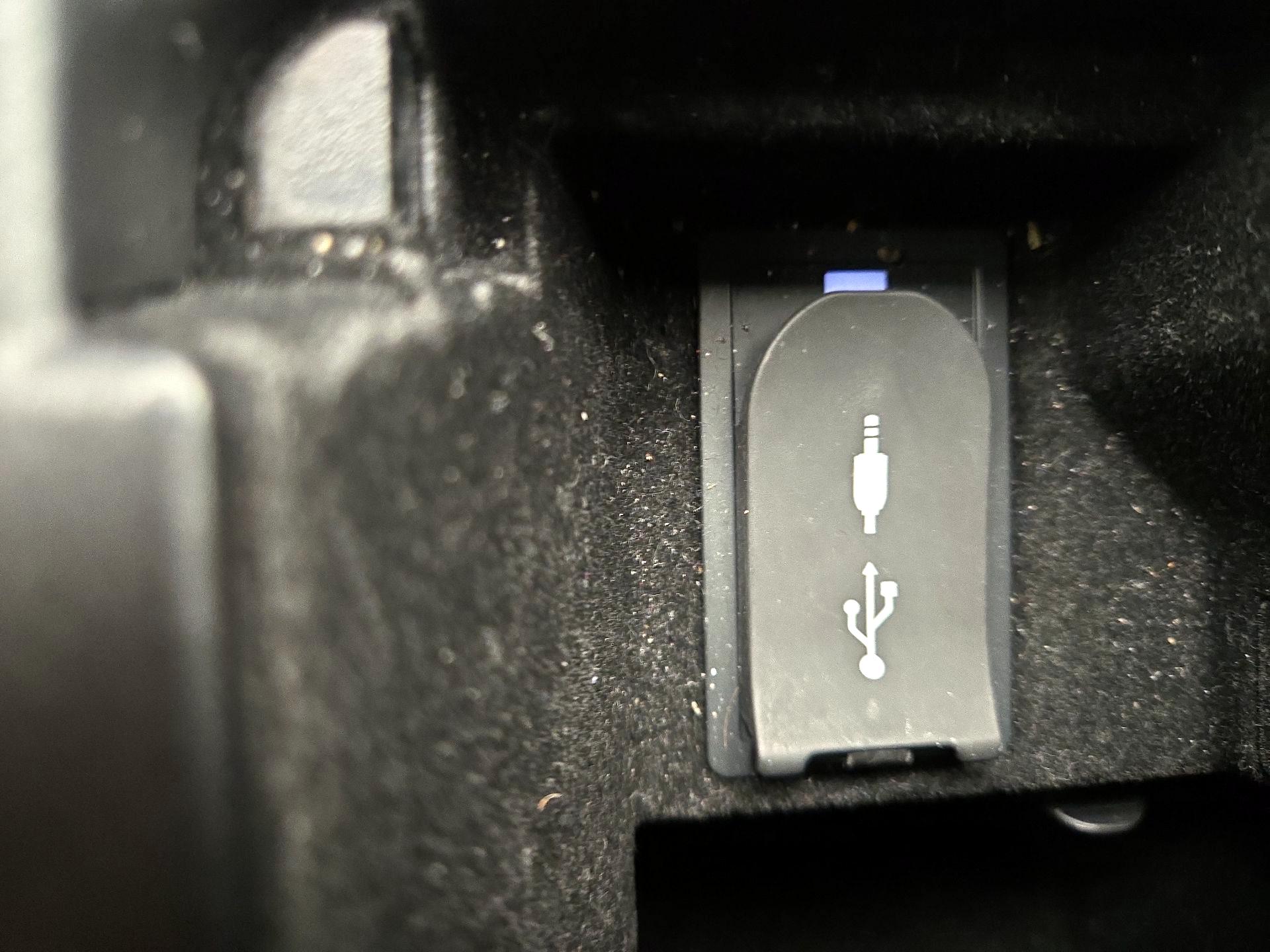 Thumbnail: 2020 Lexus IS - 18