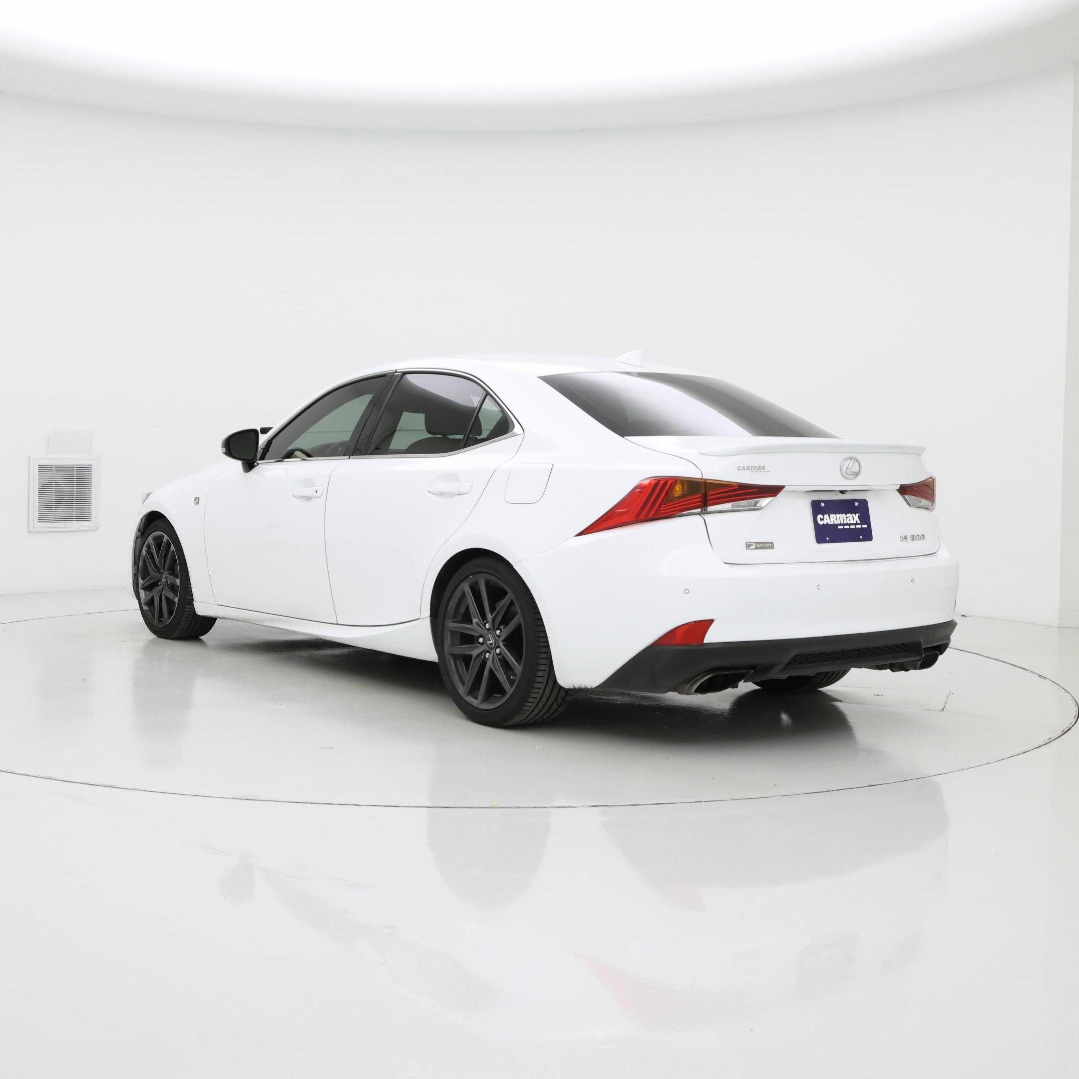 Thumbnail: 2020 Lexus IS - 2