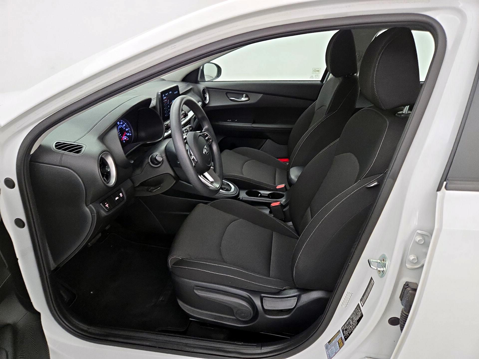 Thumbnail: 2021 Kia Forte - 11