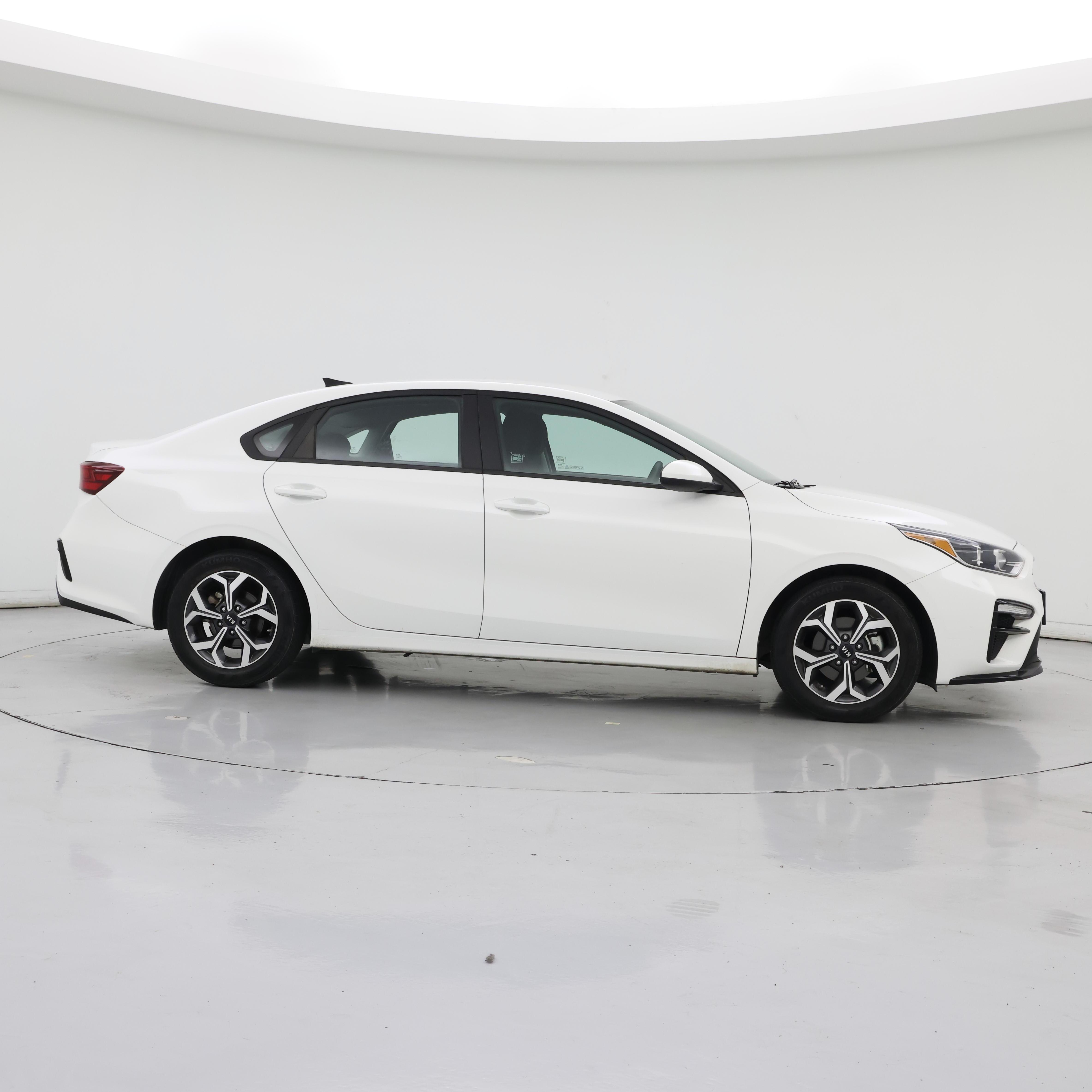 Thumbnail: 2021 Kia Forte - 7