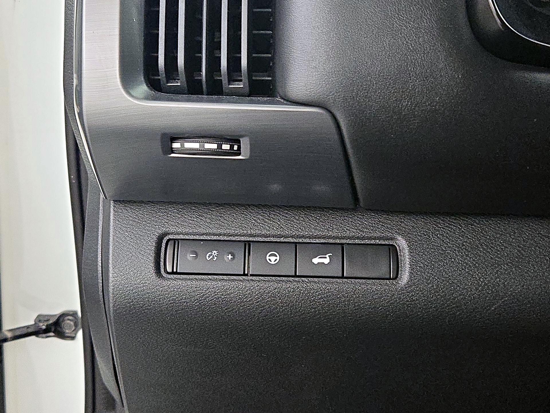 Thumbnail: 2022 Nissan Pathfinder - 13