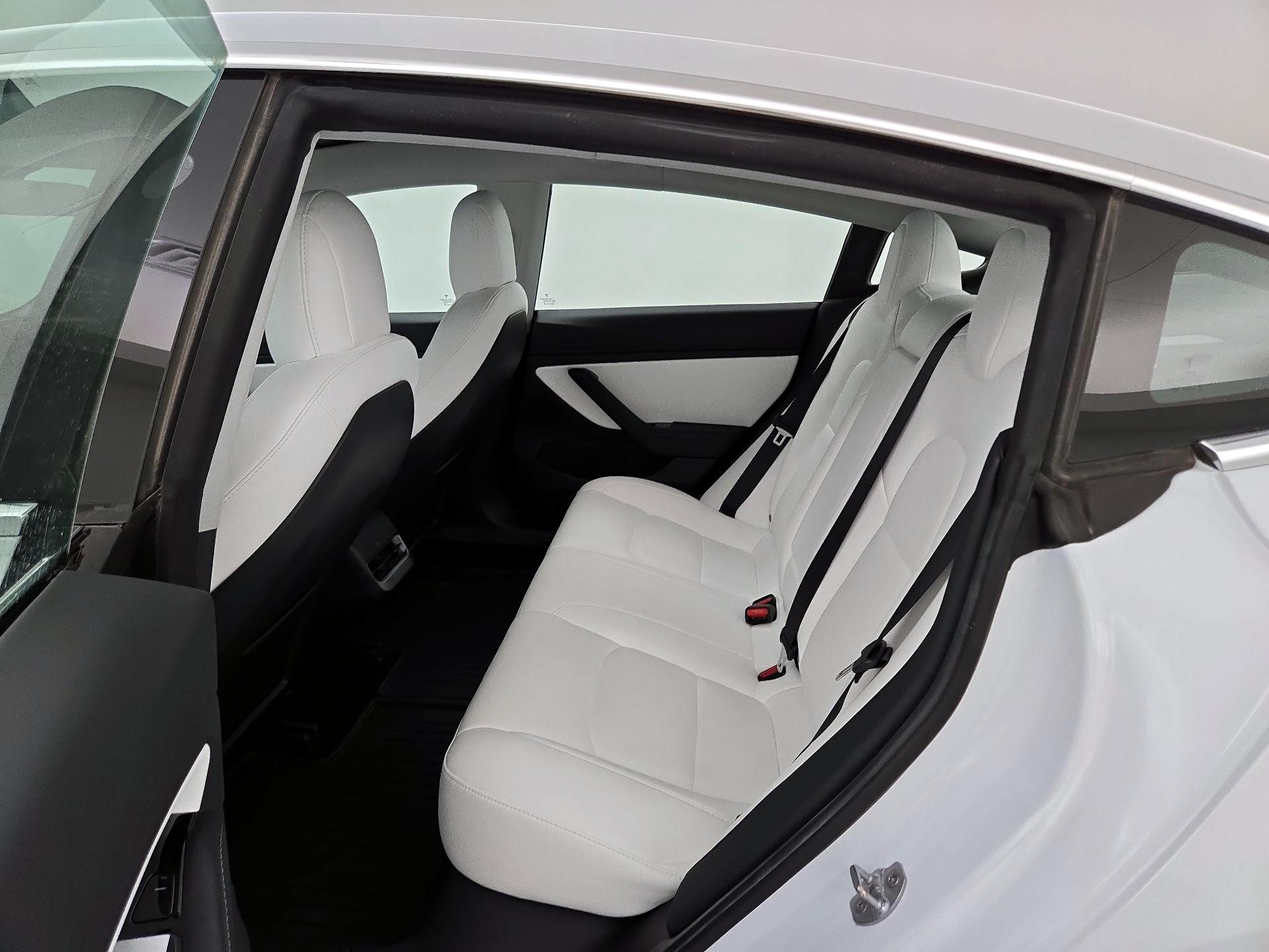 Thumbnail: 2020 Tesla Model 3 - 18