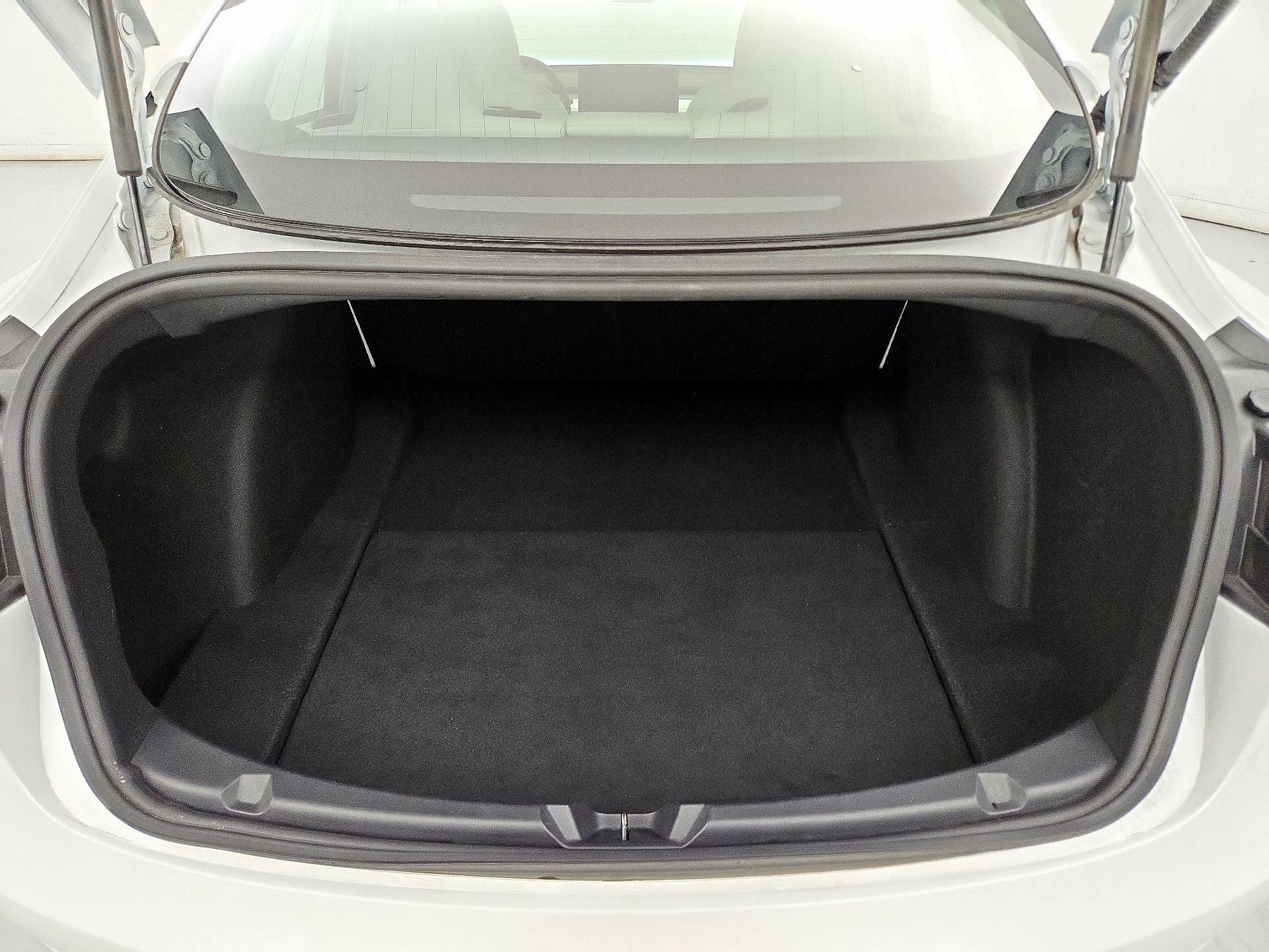 Thumbnail: 2020 Tesla Model 3 - 19