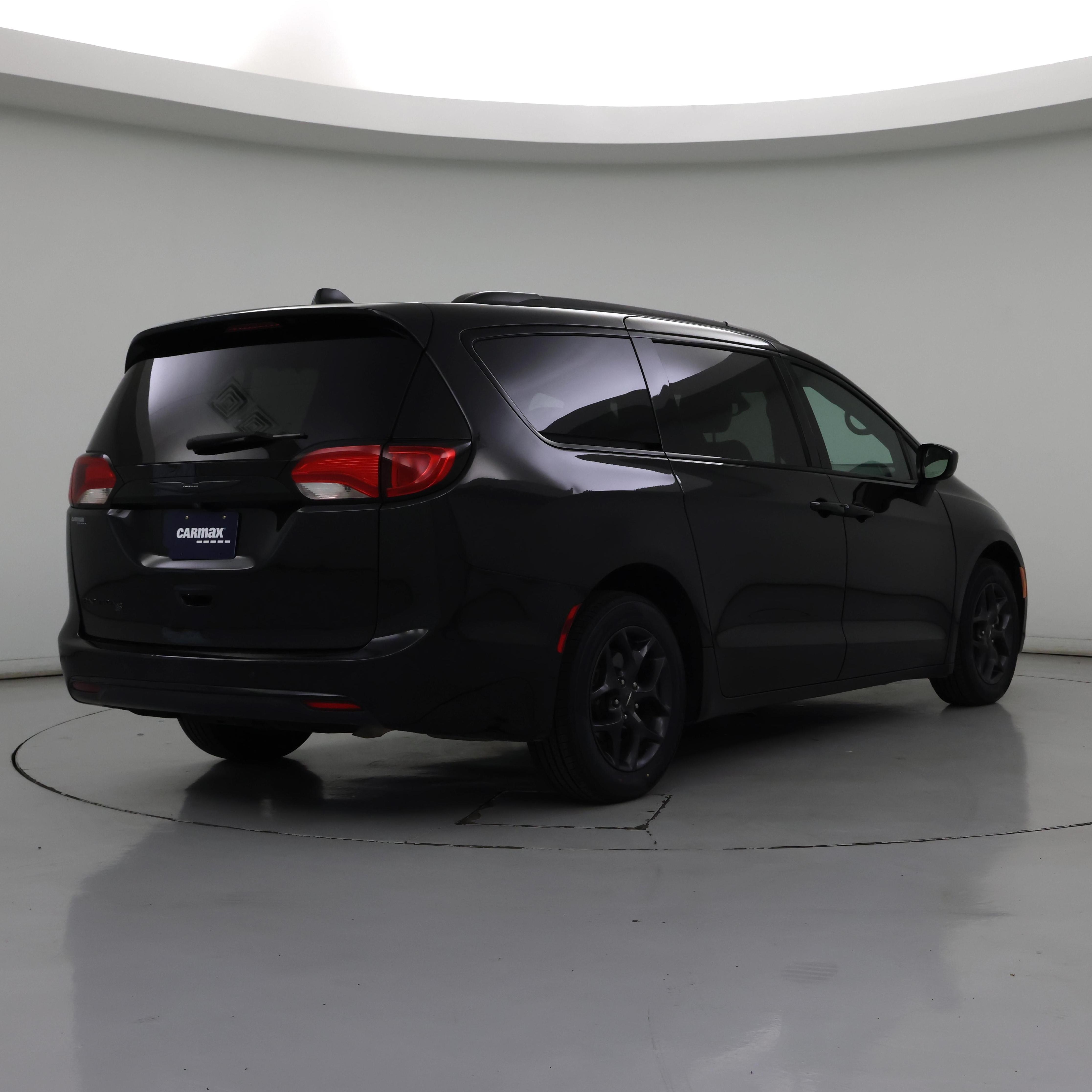 Thumbnail: 2020 Chrysler Pacifica - 8