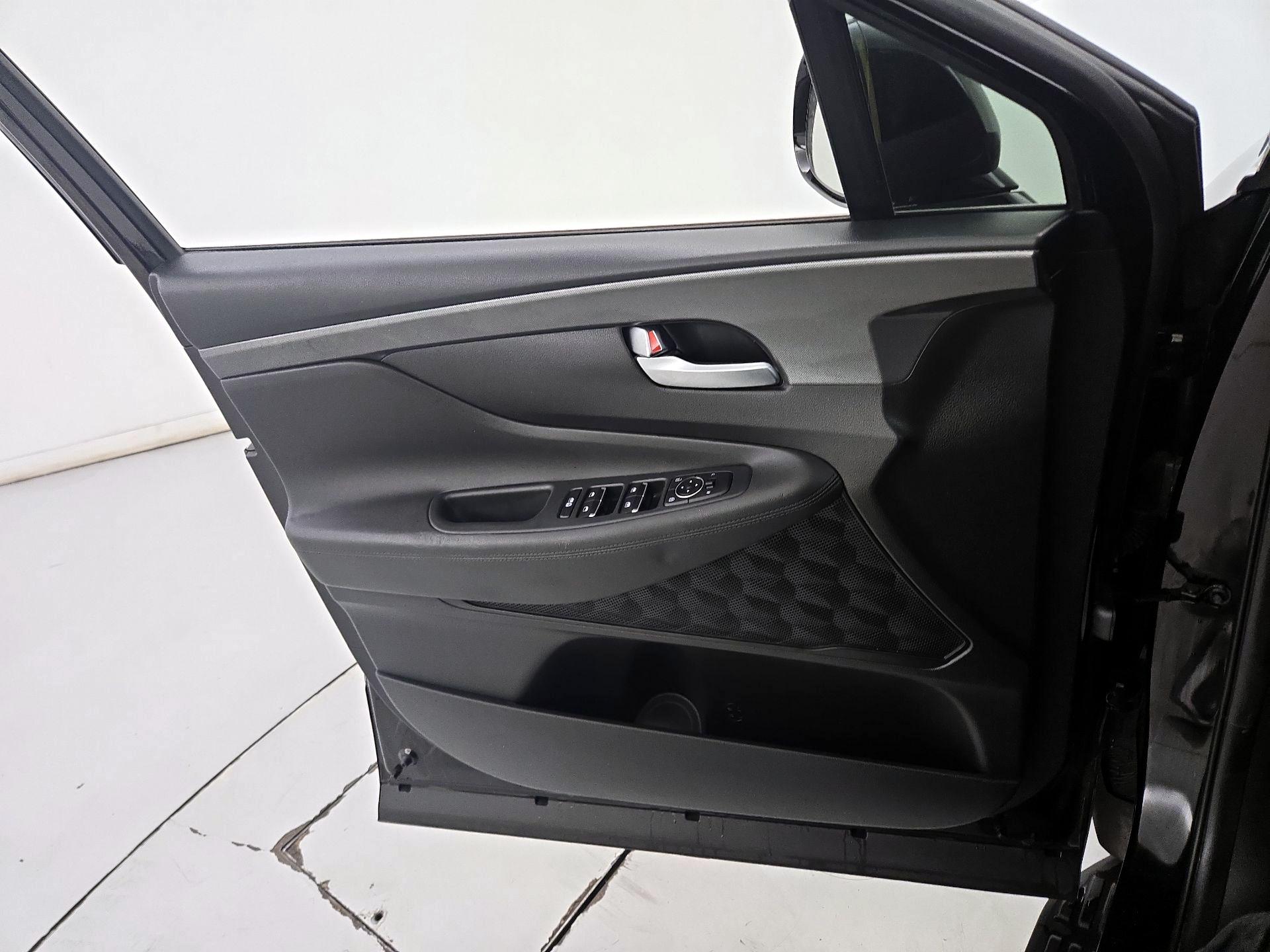 Thumbnail: 2022 Hyundai Santa Fe - 12