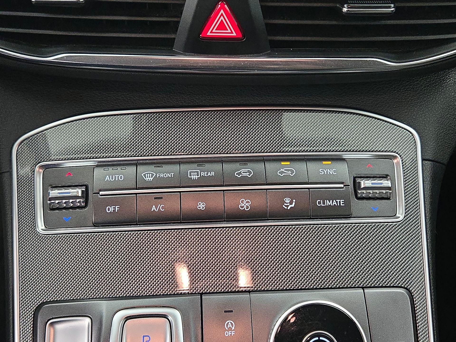 Thumbnail: 2022 Hyundai Santa Fe - 16