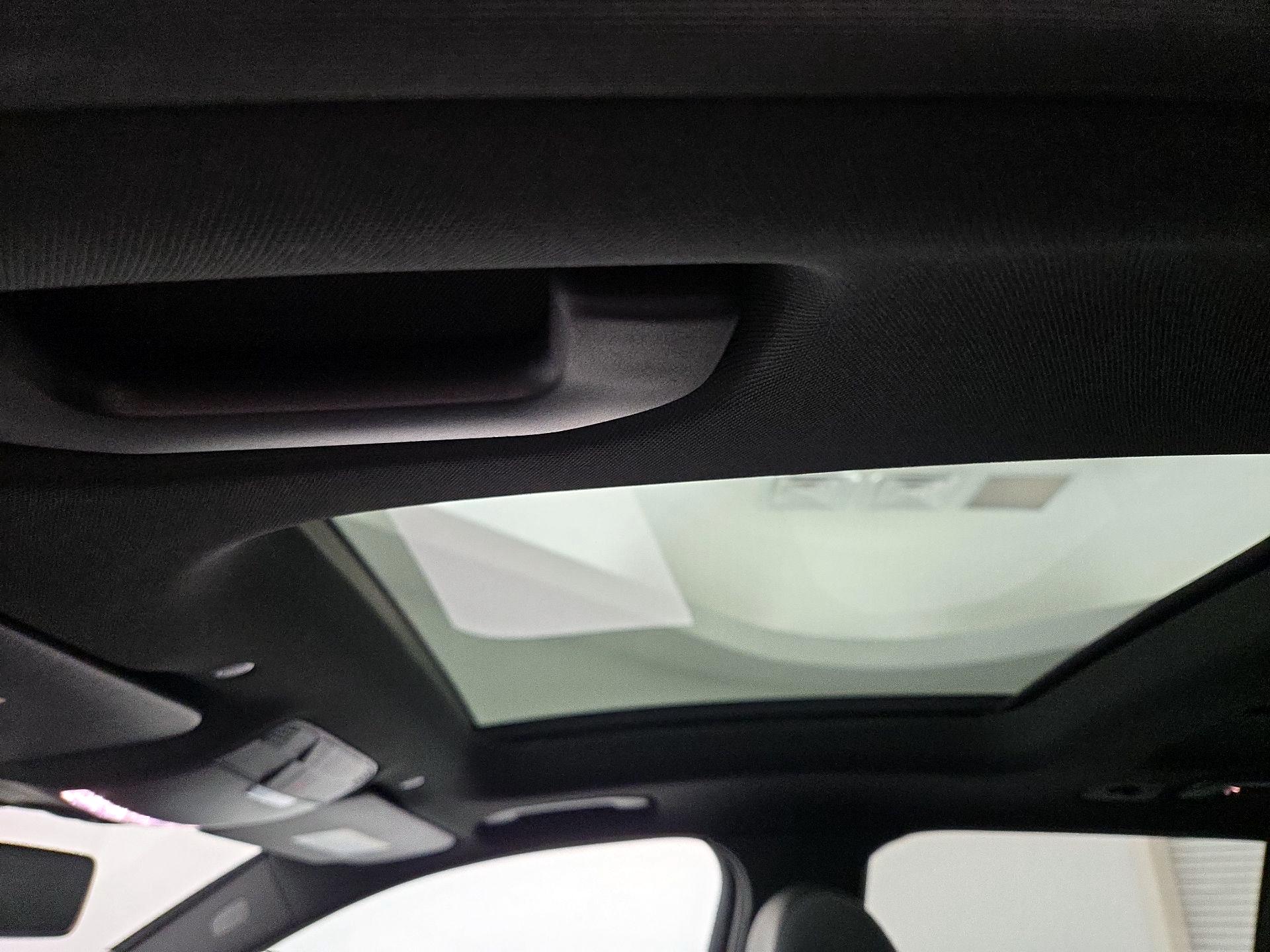 Thumbnail: 2020 Mercedes-Benz GLC - 19