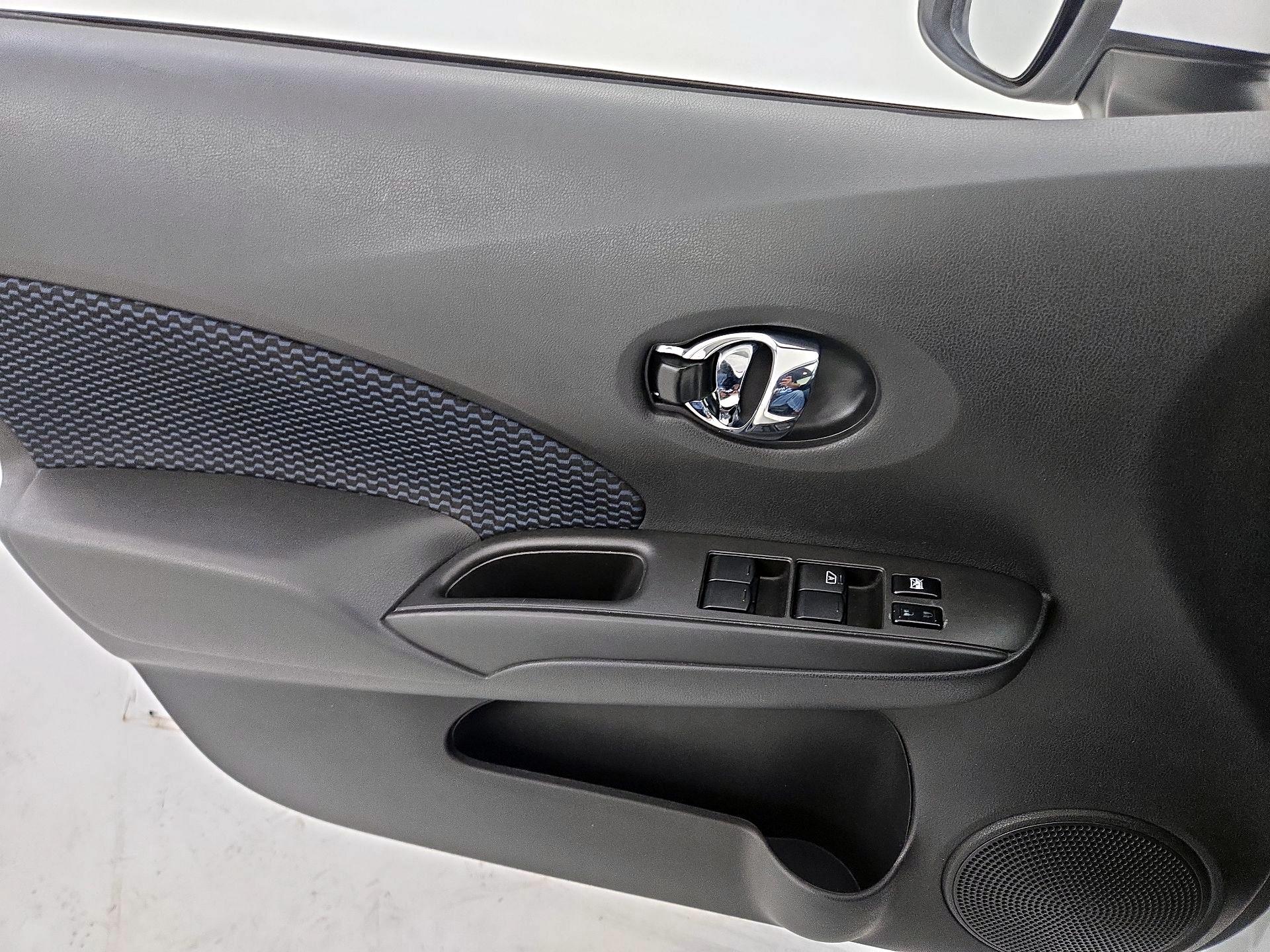 Thumbnail: 2018 Nissan Versa Note - 12