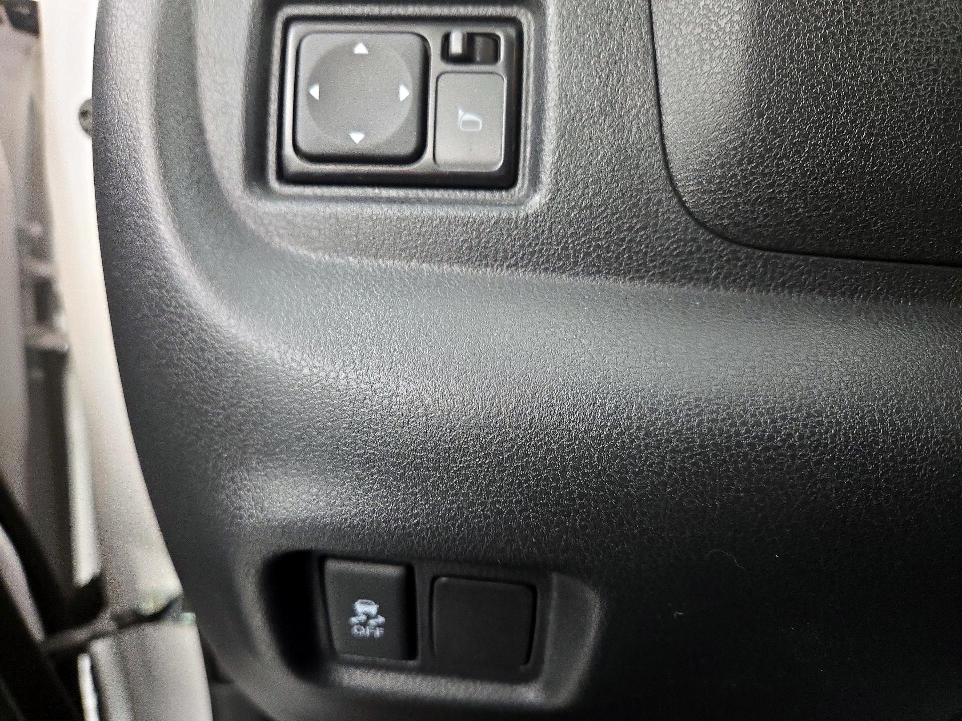 Thumbnail: 2018 Nissan Versa Note - 13