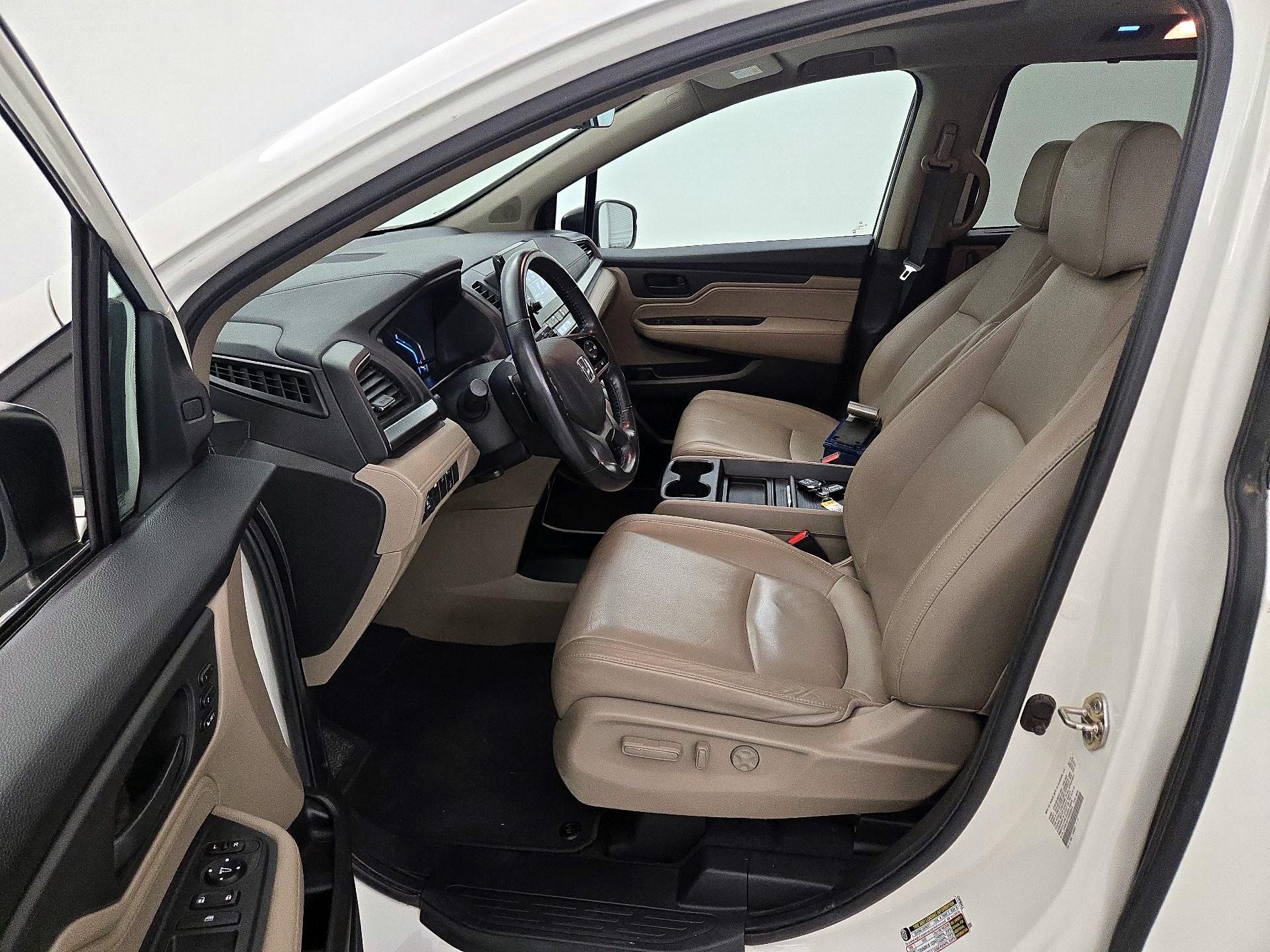 Thumbnail: 2019 Honda Odyssey - 11