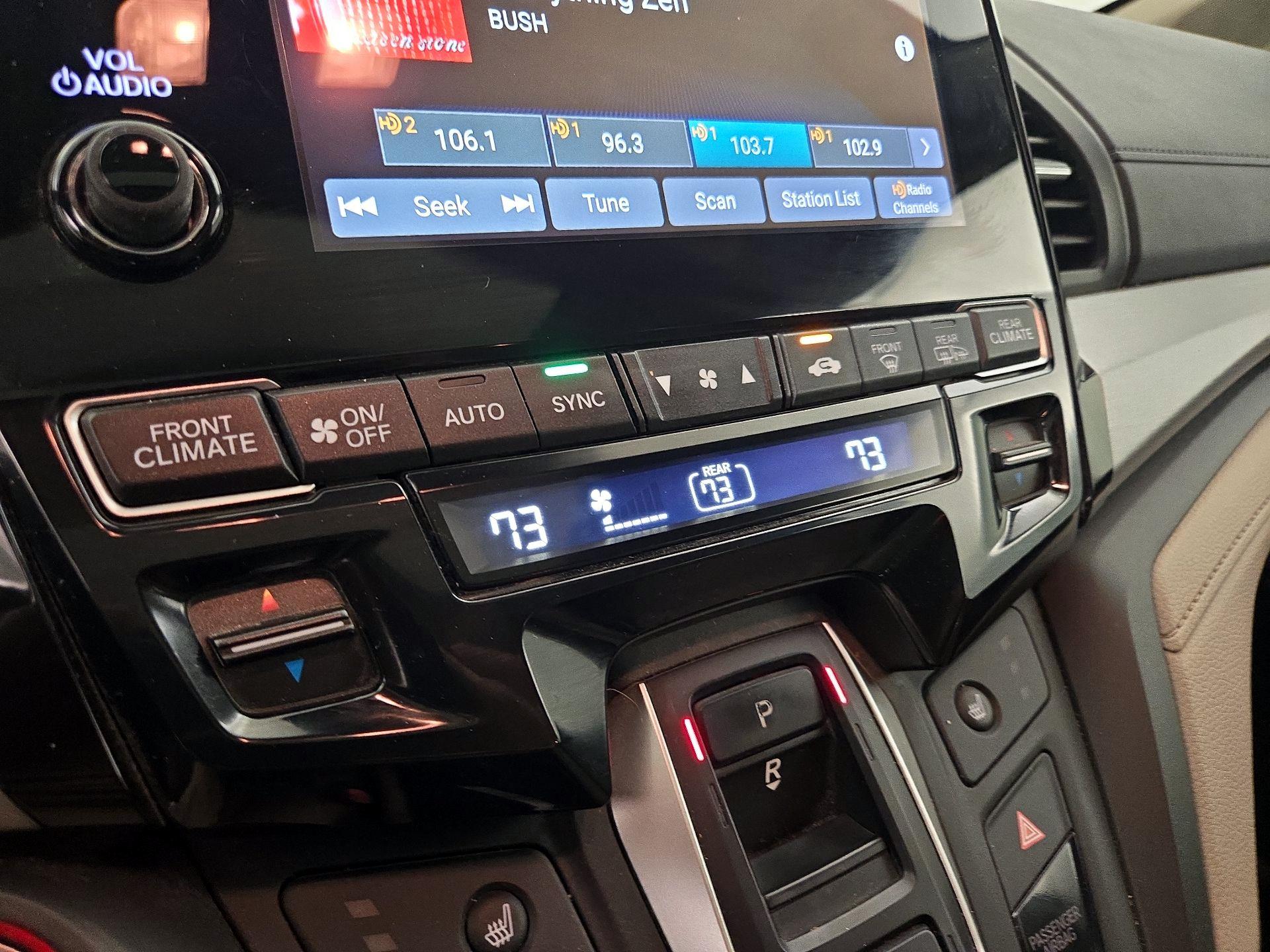 Thumbnail: 2019 Honda Odyssey - 16