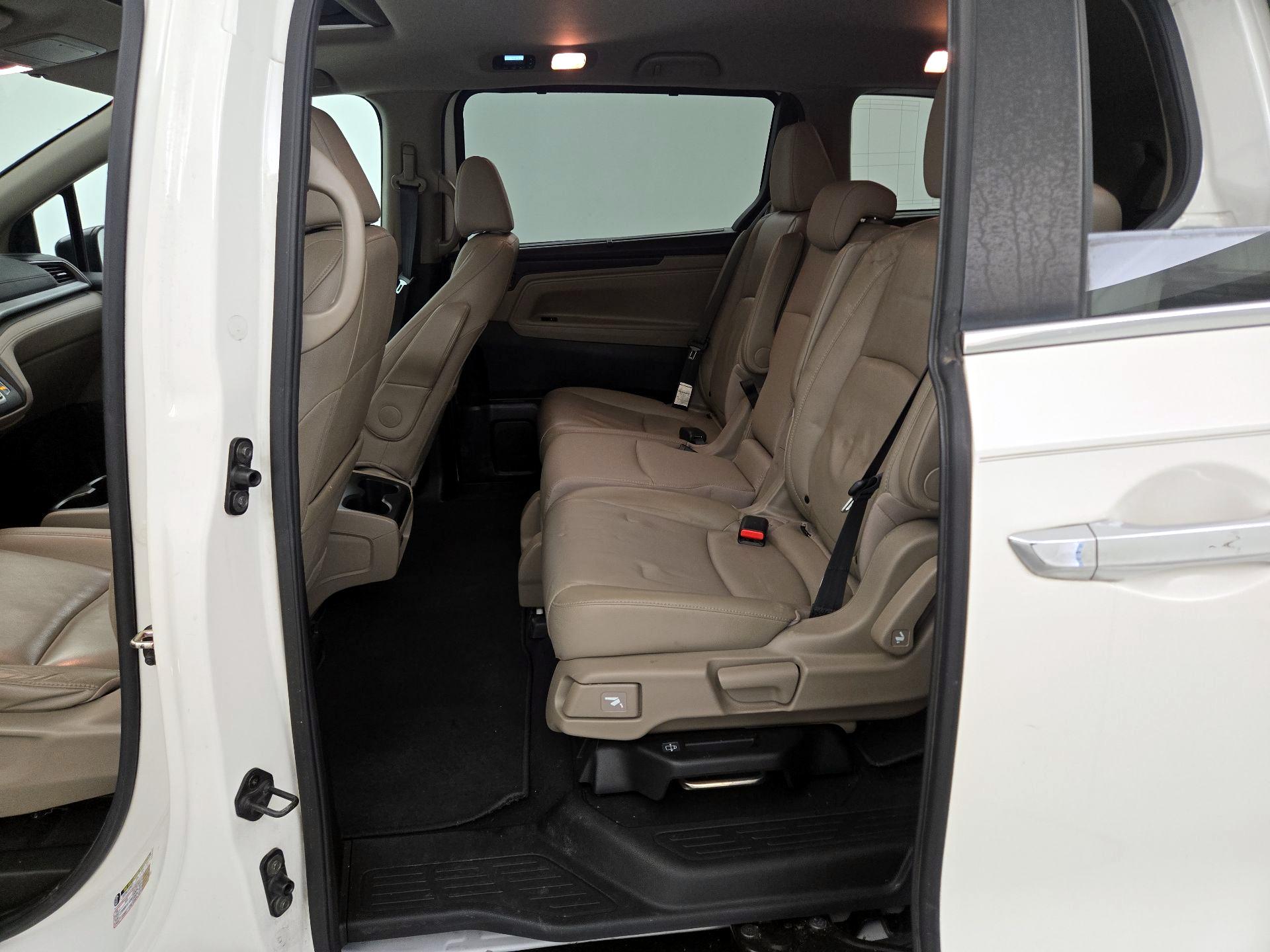 Thumbnail: 2019 Honda Odyssey - 20