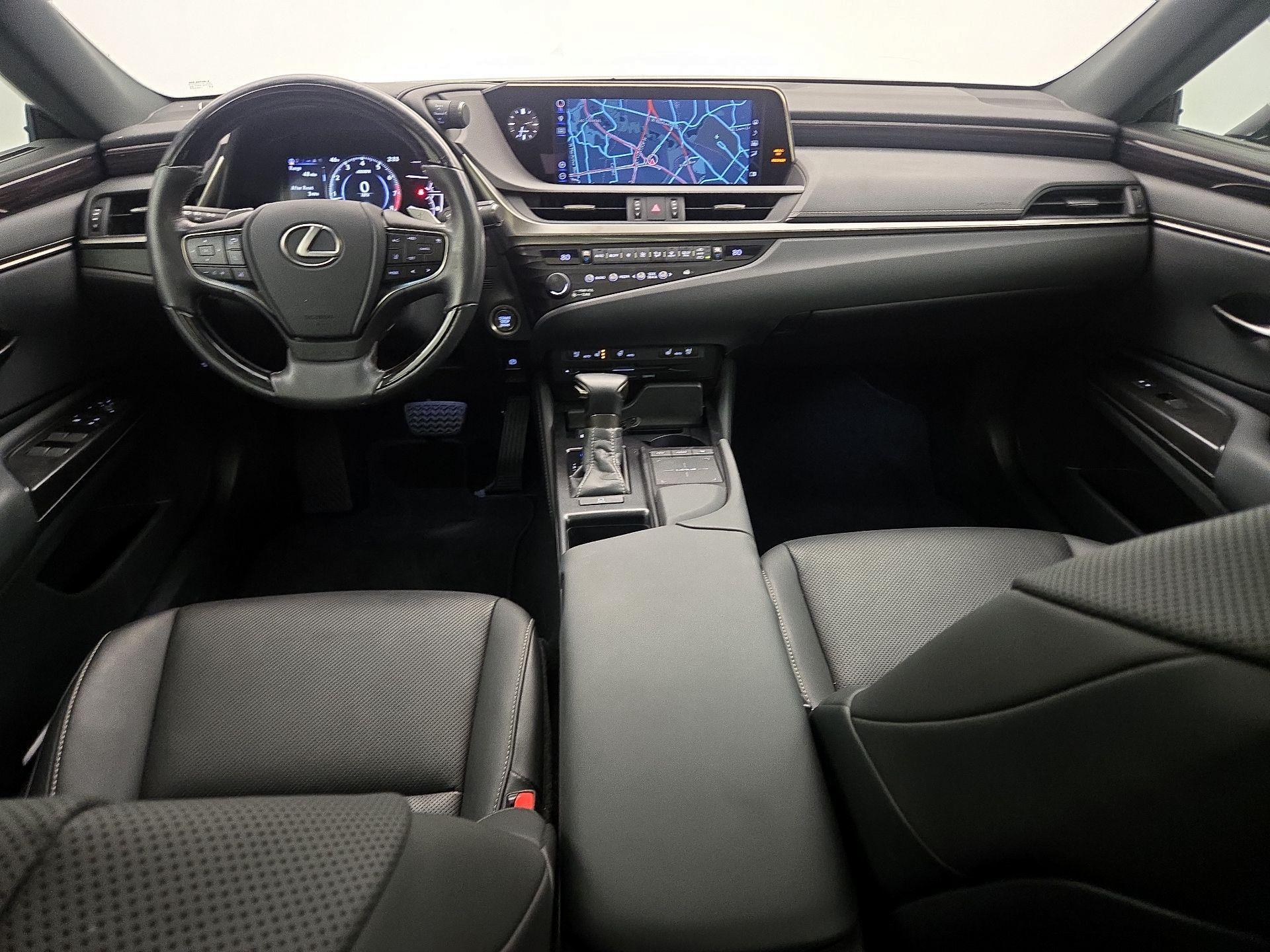 Thumbnail: 2019 Lexus ES - 9