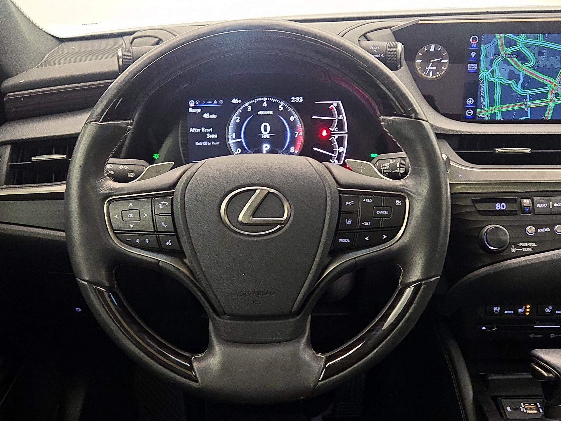 Thumbnail: 2019 Lexus ES - 10