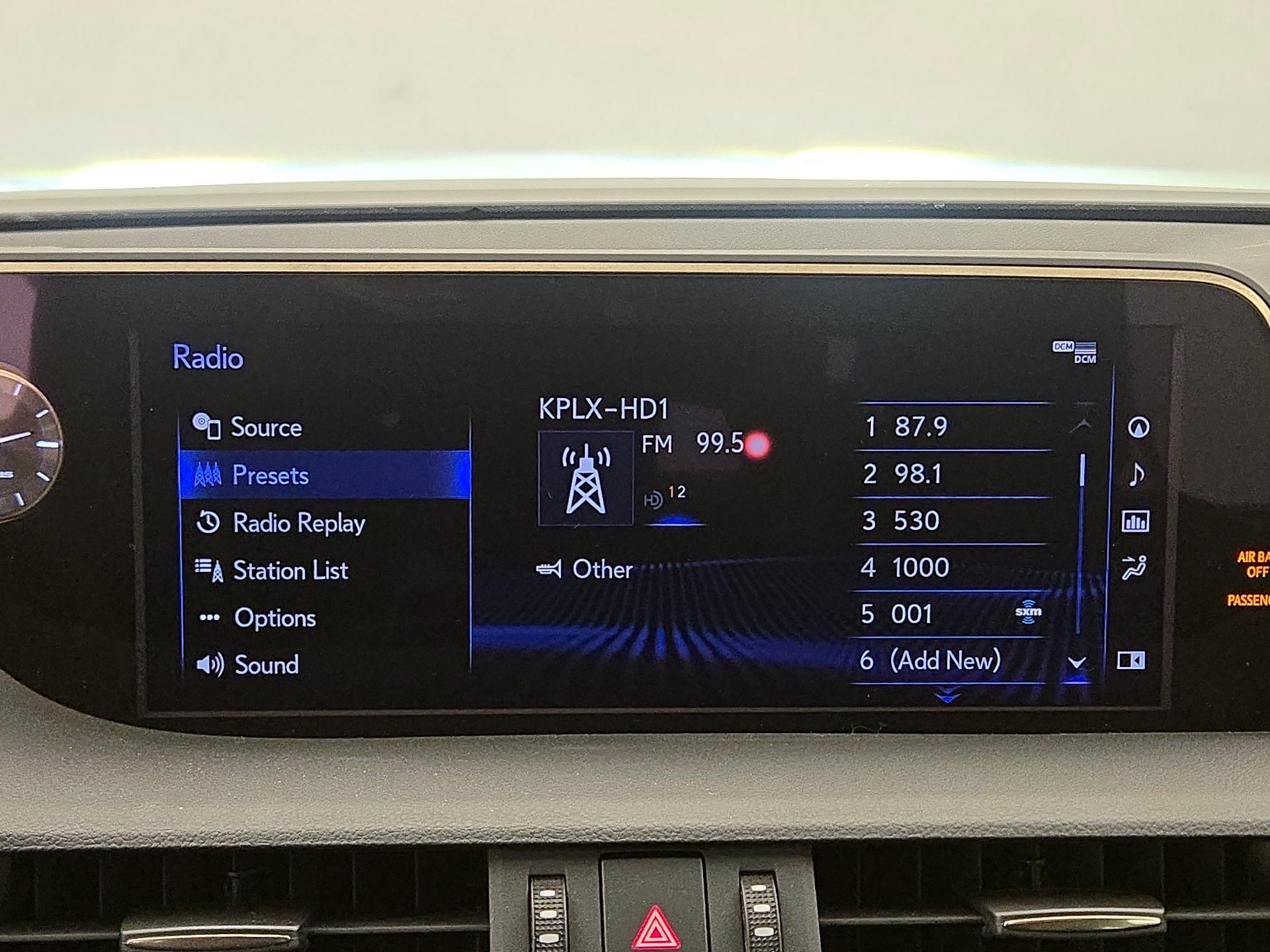 Thumbnail: 2019 Lexus ES - 16