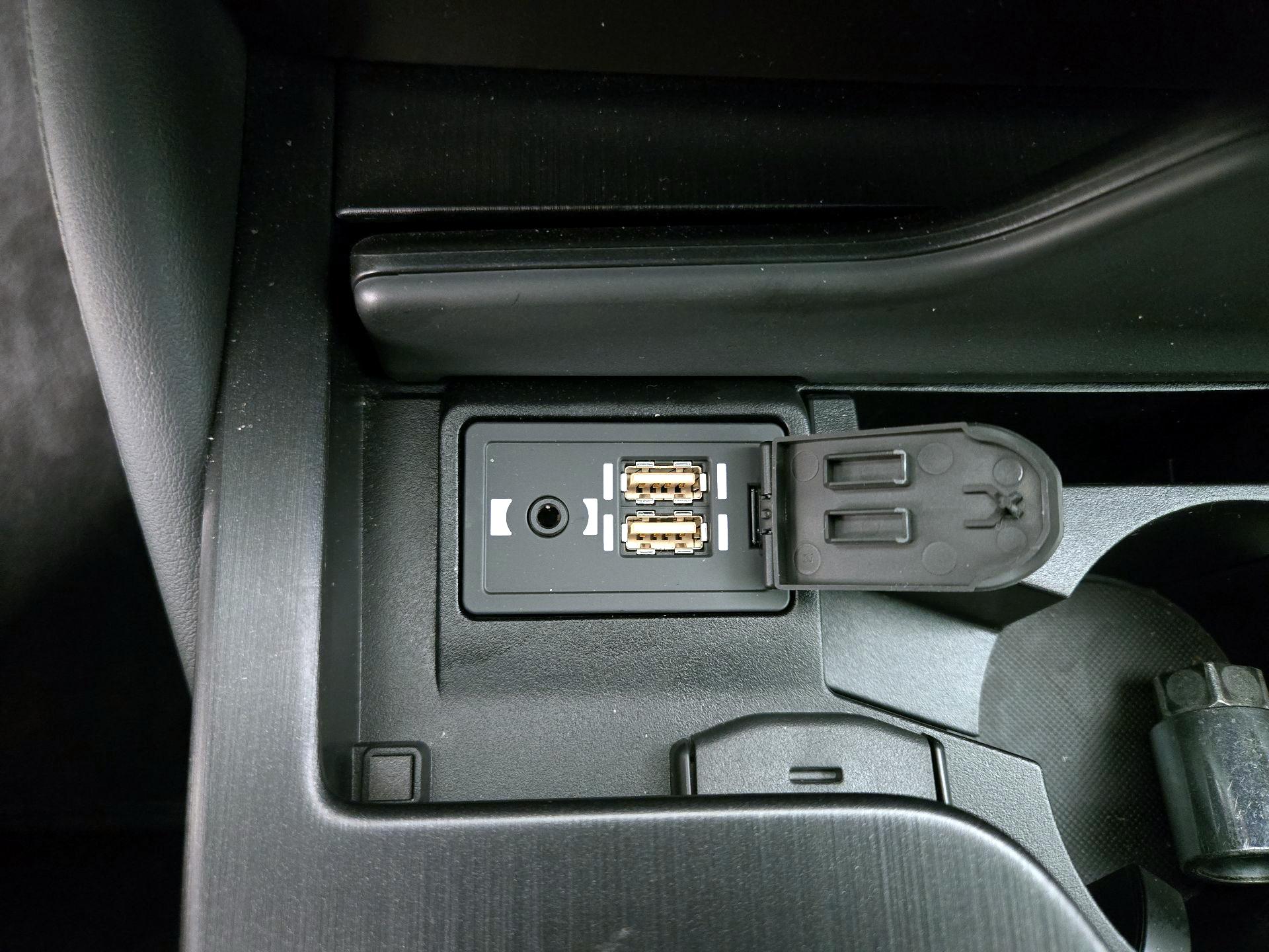 Thumbnail: 2019 Lexus ES - 19