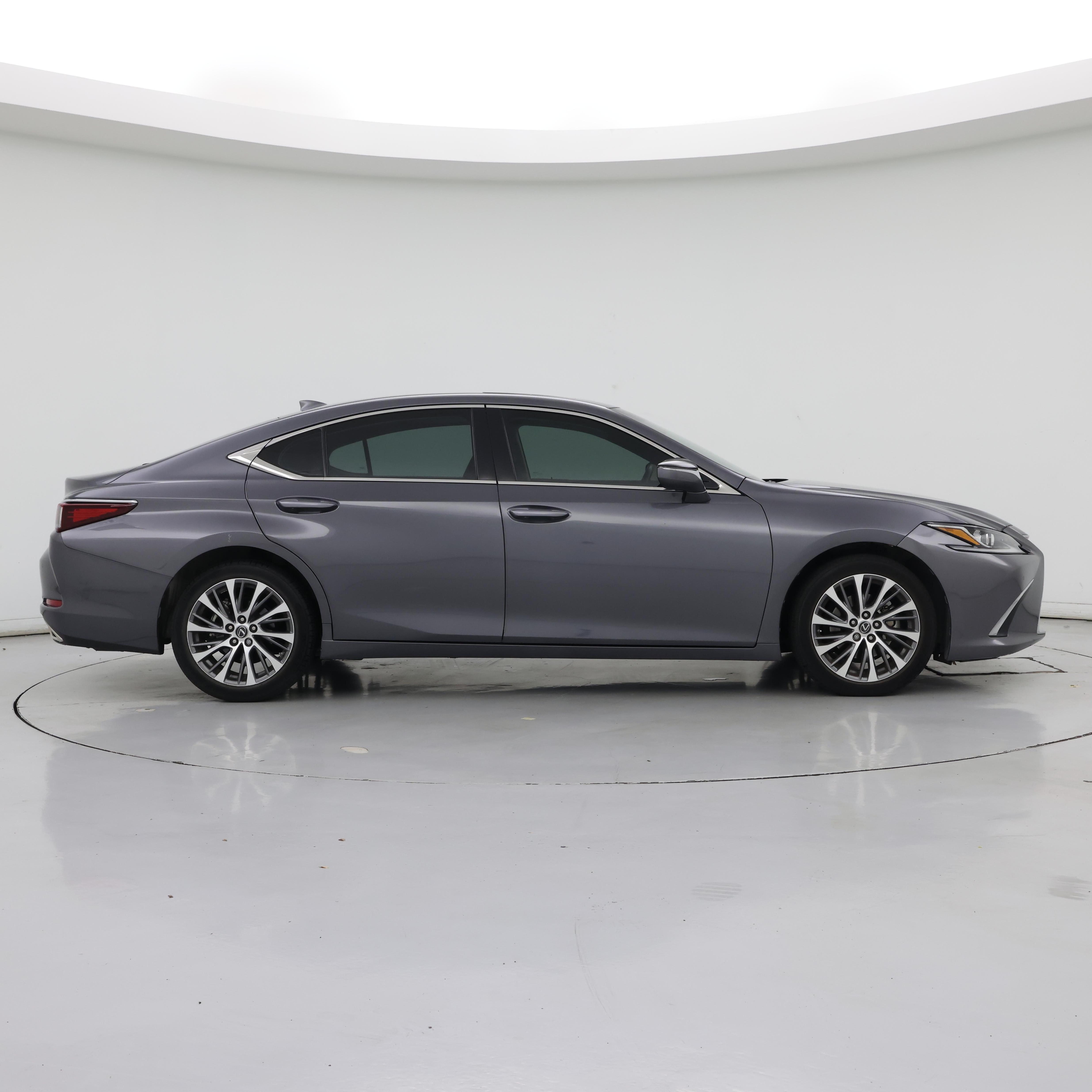 Thumbnail: 2019 Lexus ES - 7