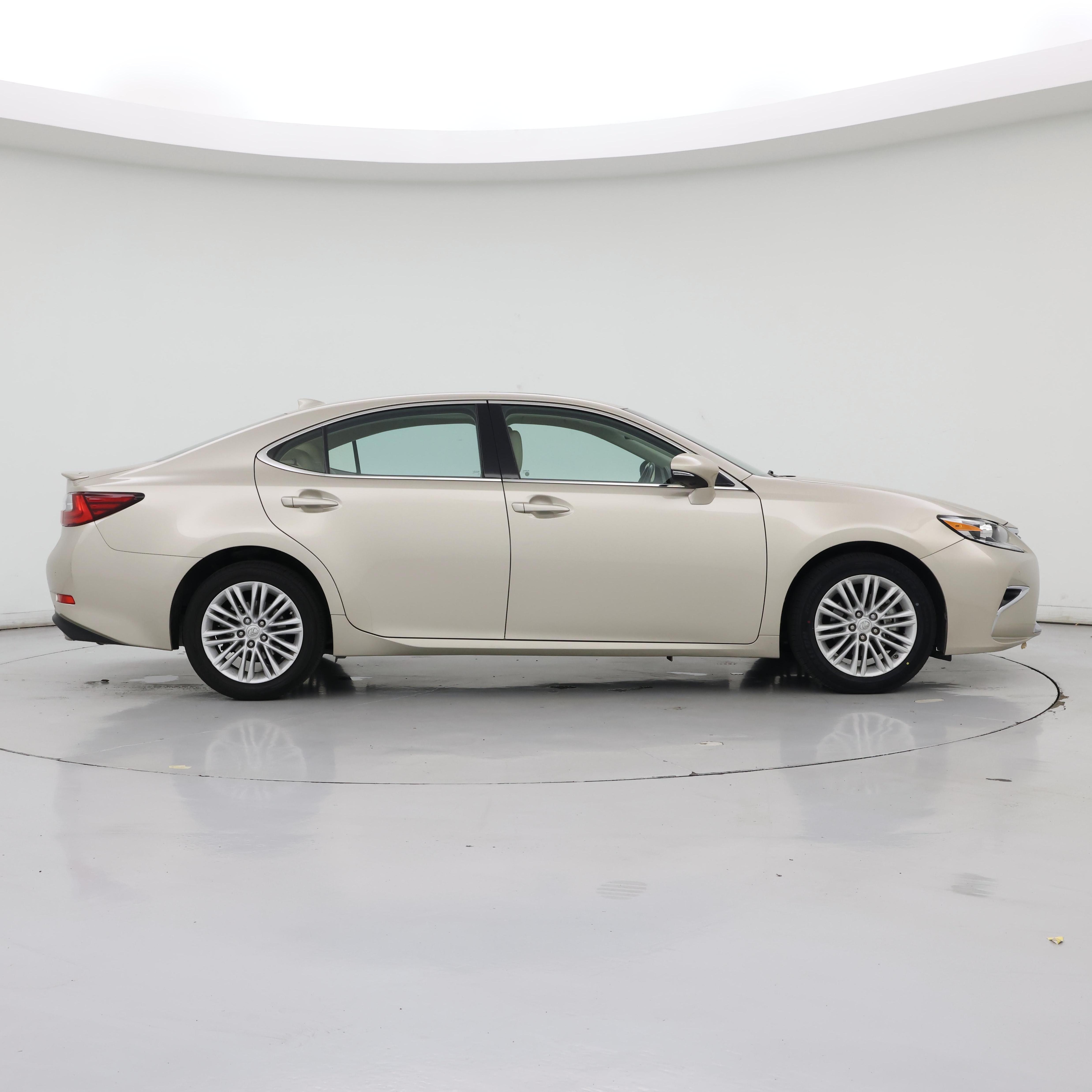 Thumbnail: 2016 Lexus ES - 7