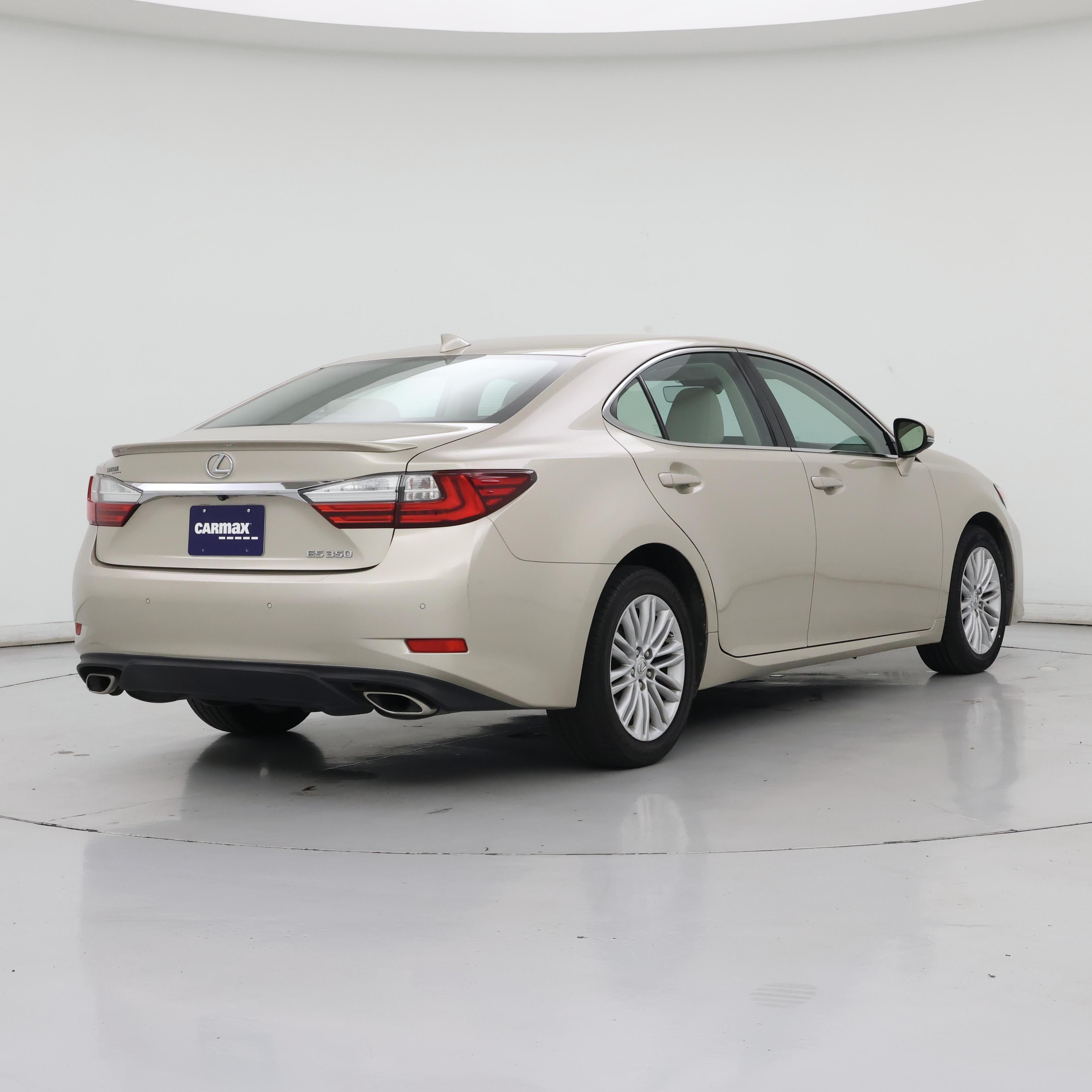 Thumbnail: 2016 Lexus ES - 8