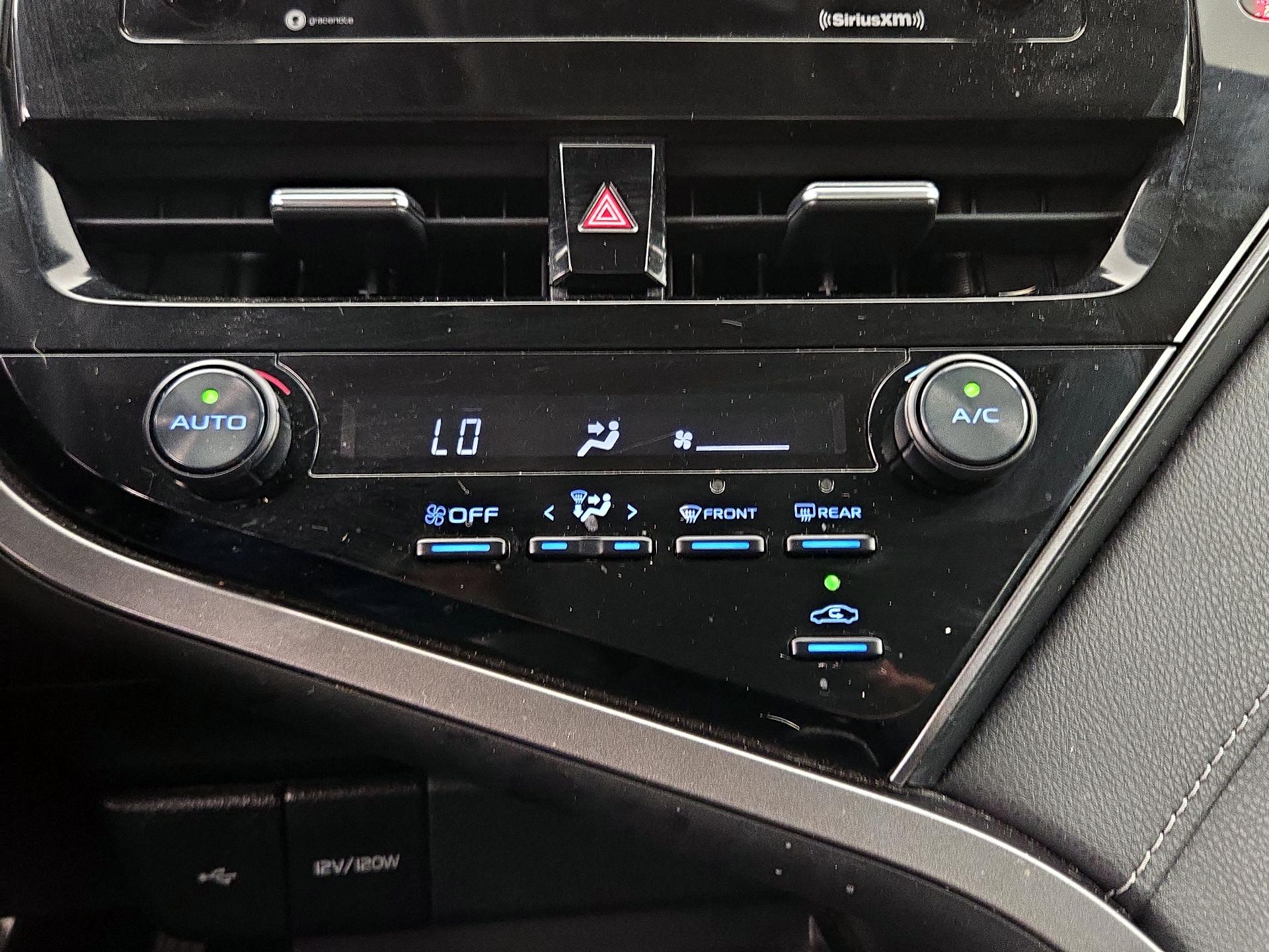 Thumbnail: 2021 Toyota Camry - 16