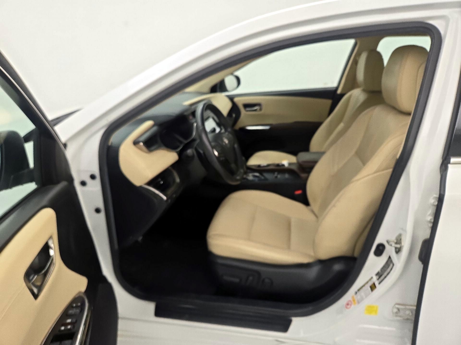 Thumbnail: 2016 Toyota Avalon - 11