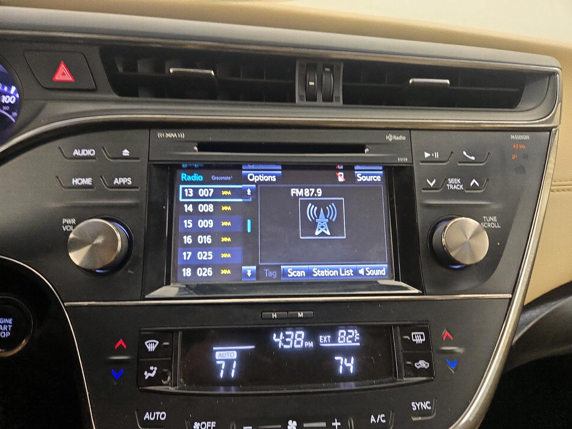 Thumbnail: 2016 Toyota Avalon - 15