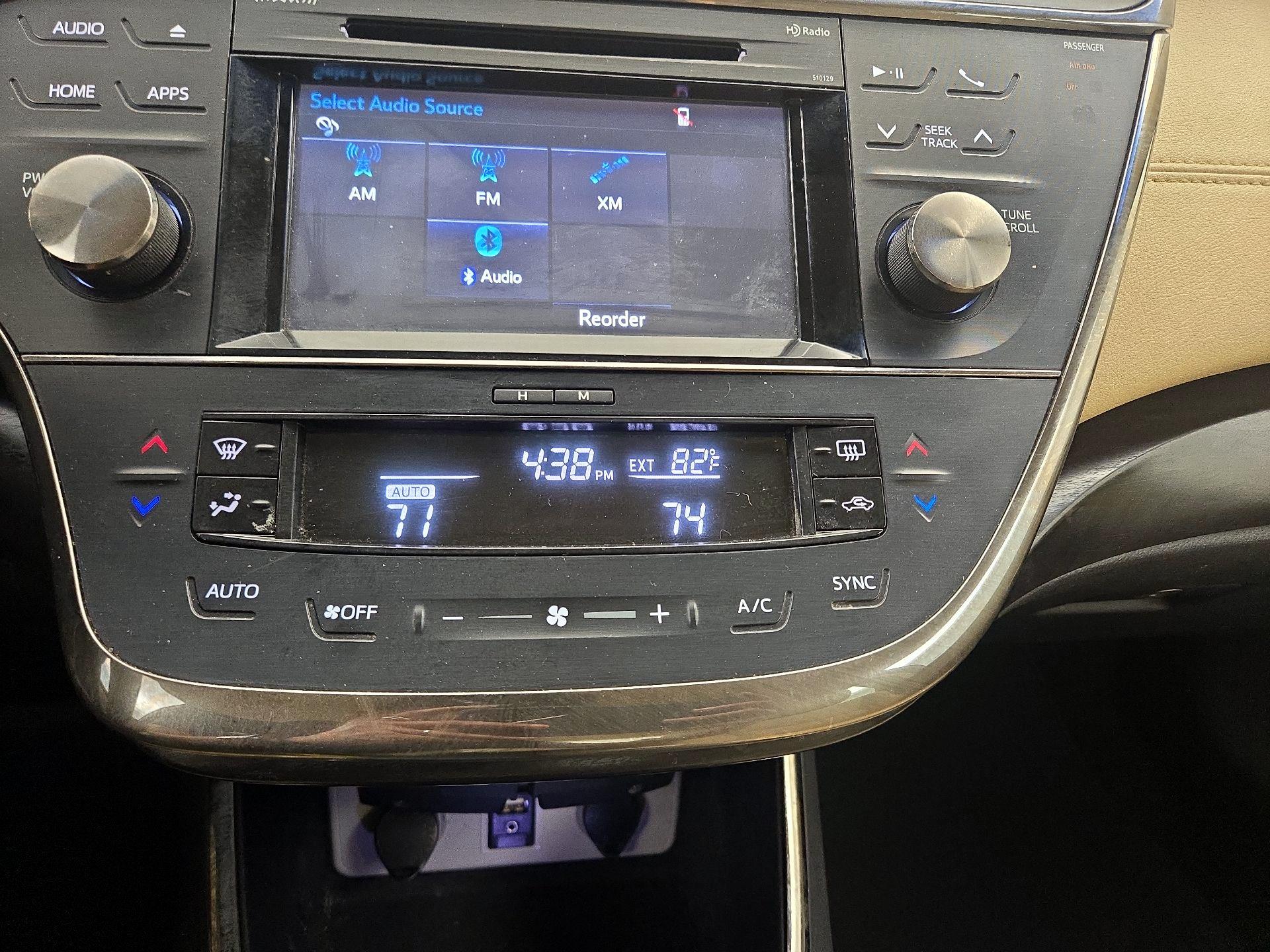 Thumbnail: 2016 Toyota Avalon - 16