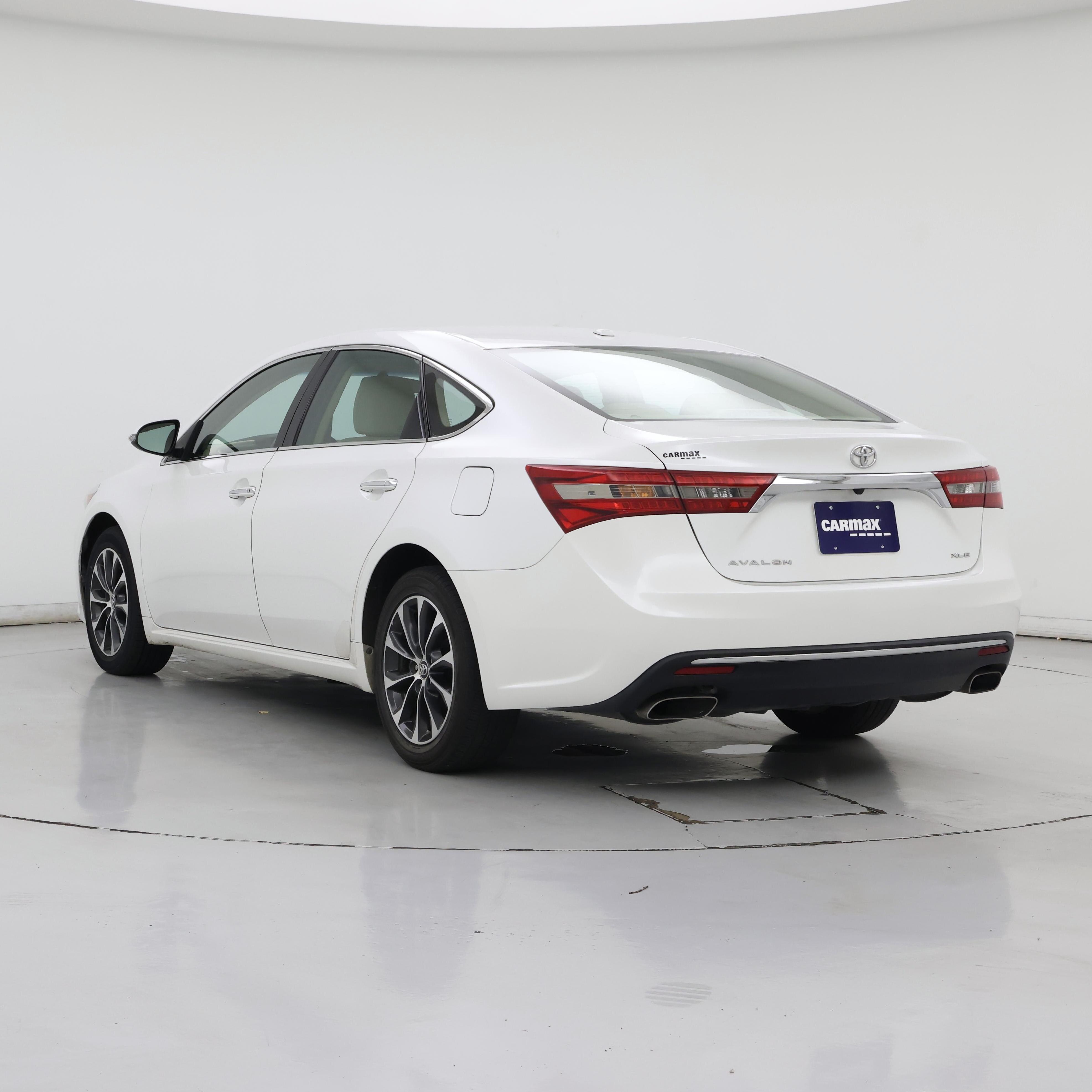 Thumbnail: 2016 Toyota Avalon - 2