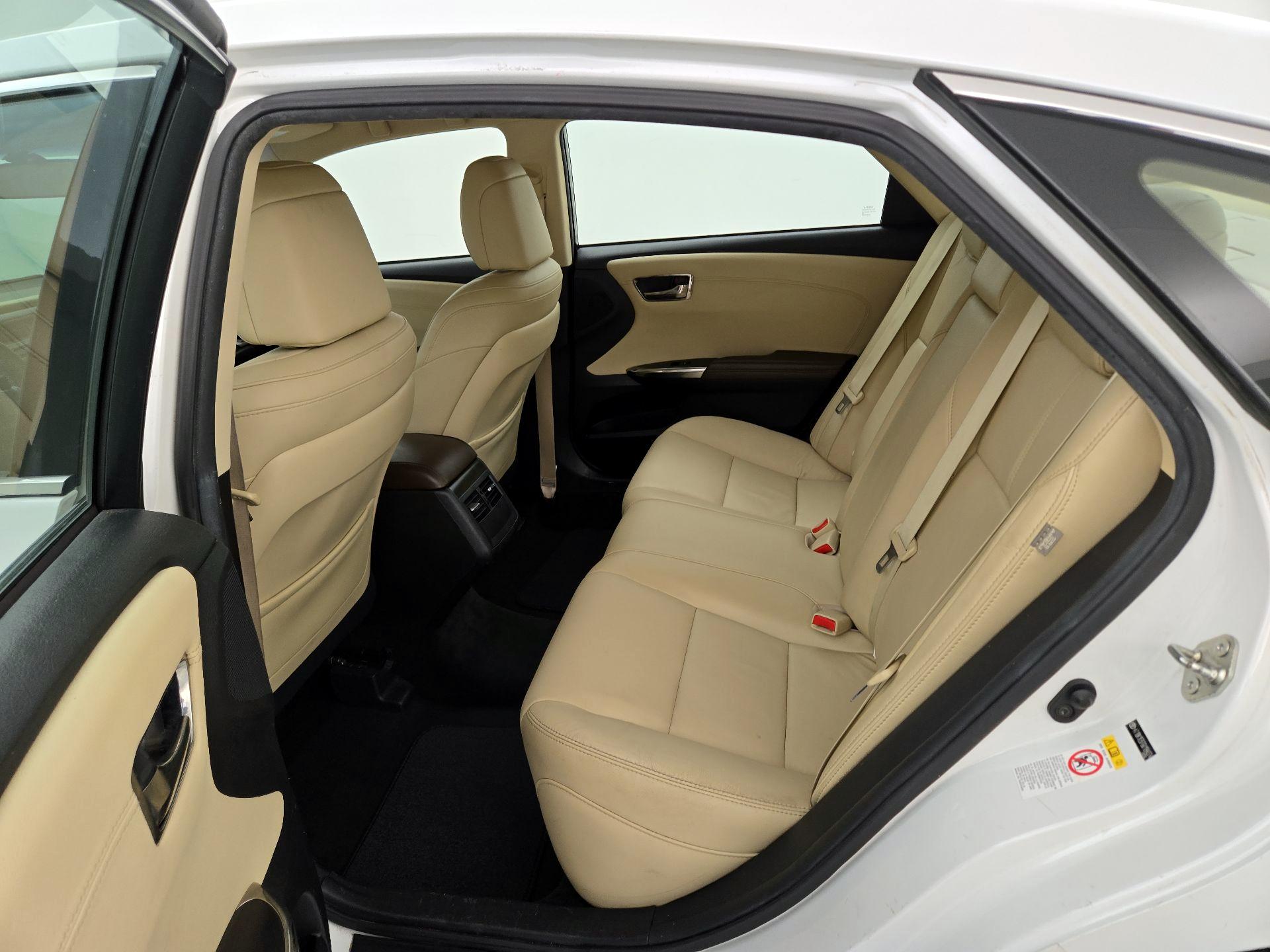 Thumbnail: 2016 Toyota Avalon - 19