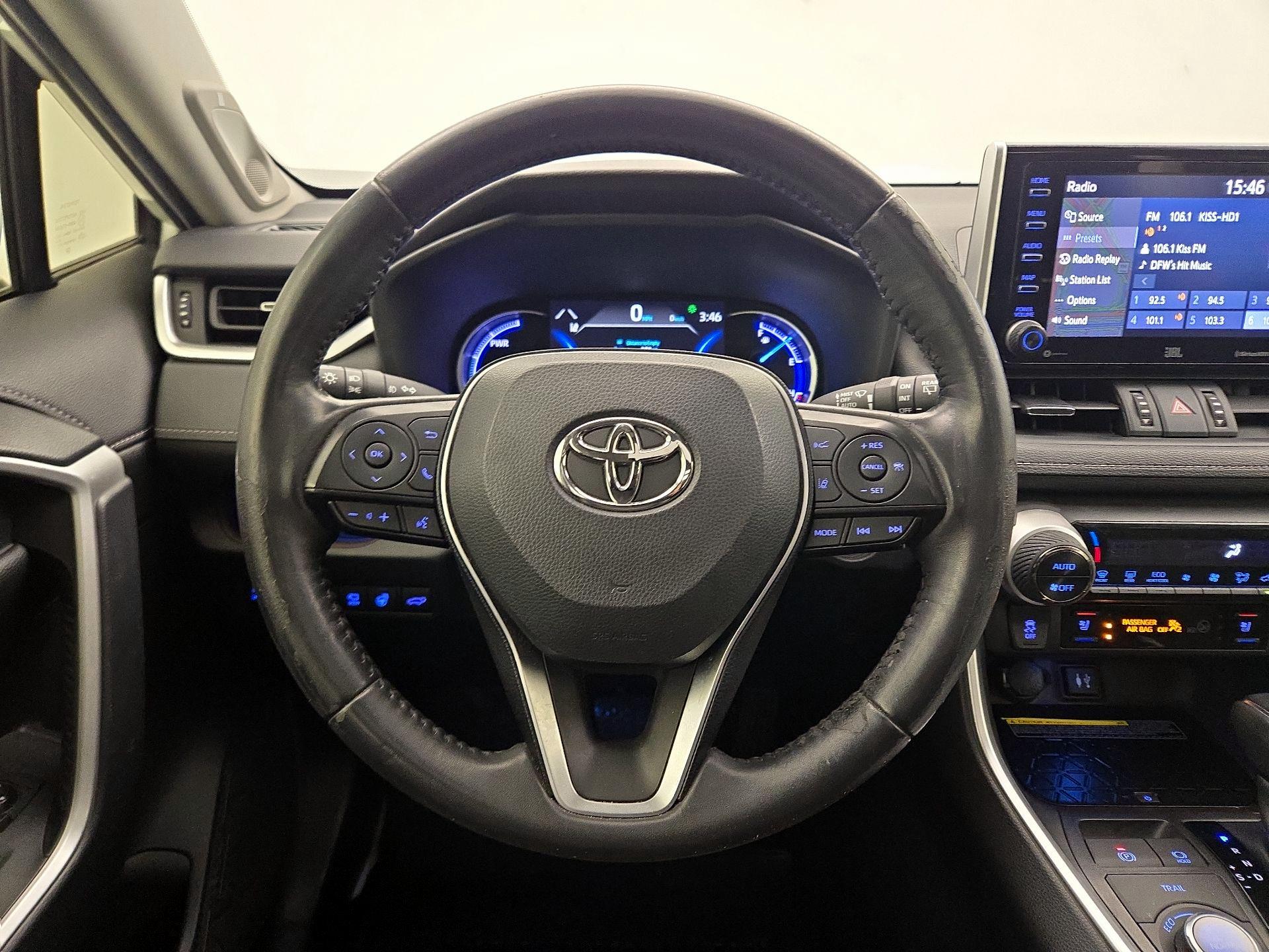 Thumbnail: 2019 Toyota RAV4 - 10