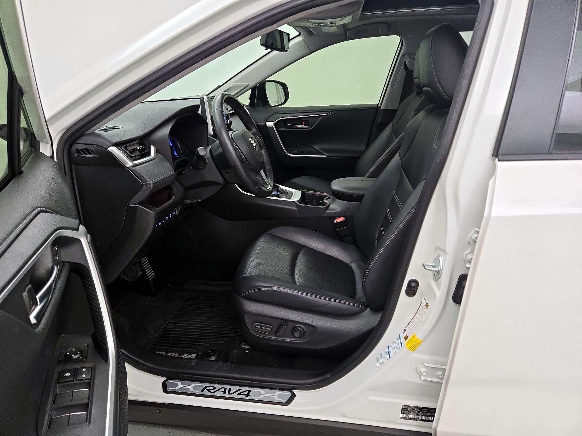 Thumbnail: 2019 Toyota RAV4 - 11