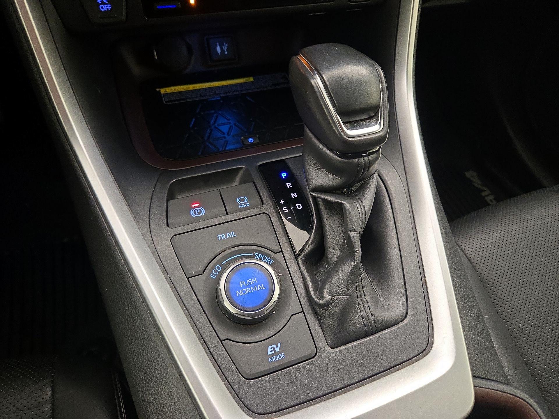 Thumbnail: 2019 Toyota RAV4 - 18