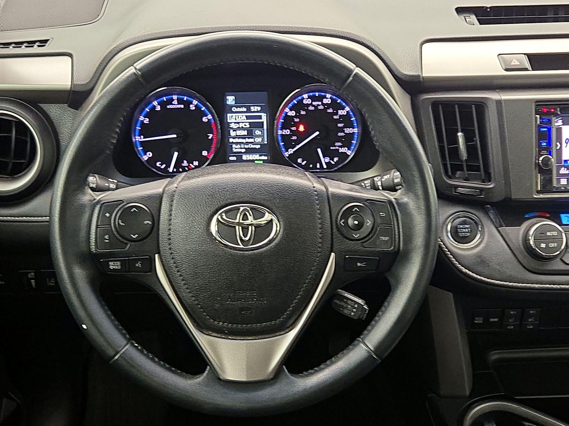 Thumbnail: 2016 Toyota RAV4 - 10