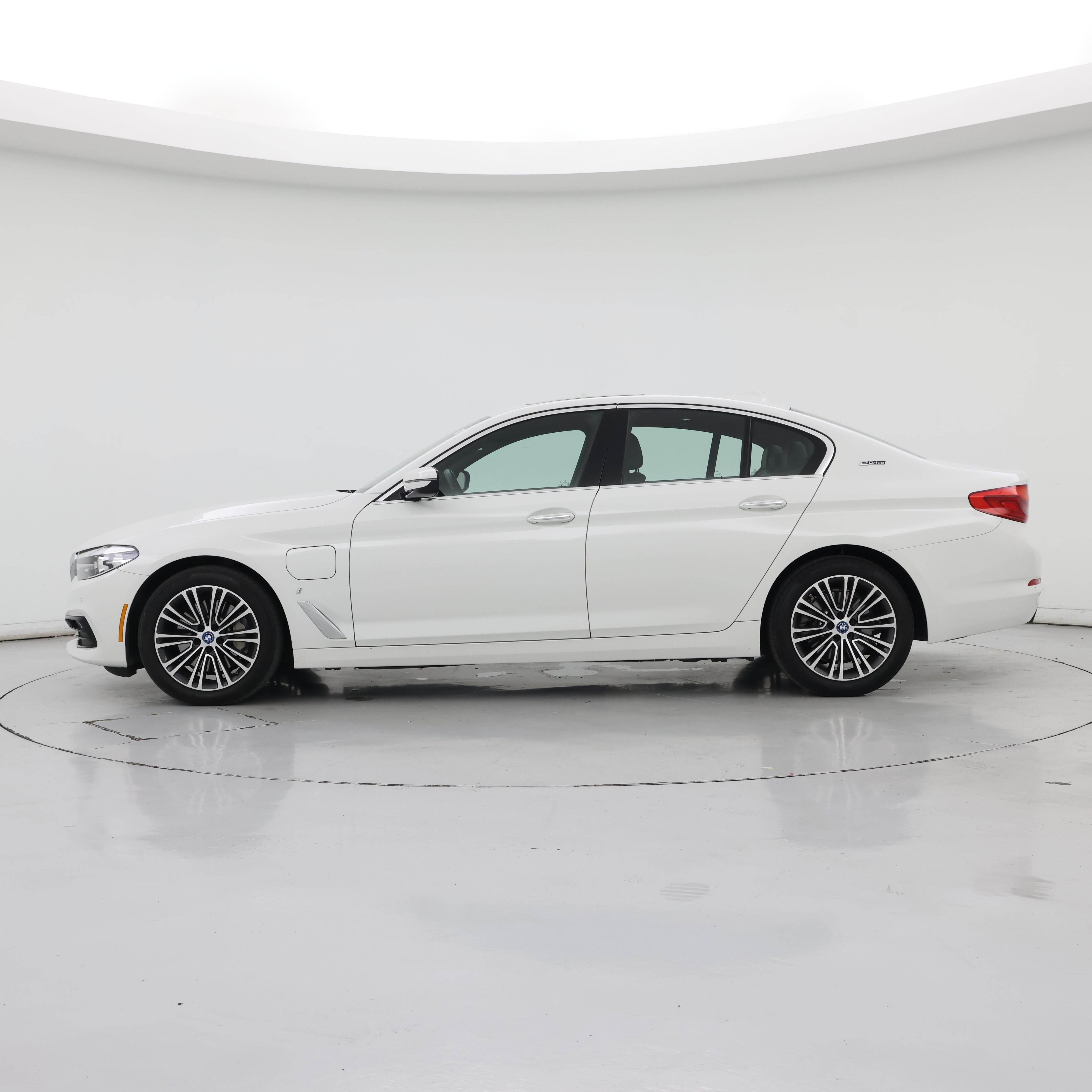 Thumbnail: 2018 BMW 5 Series - 3