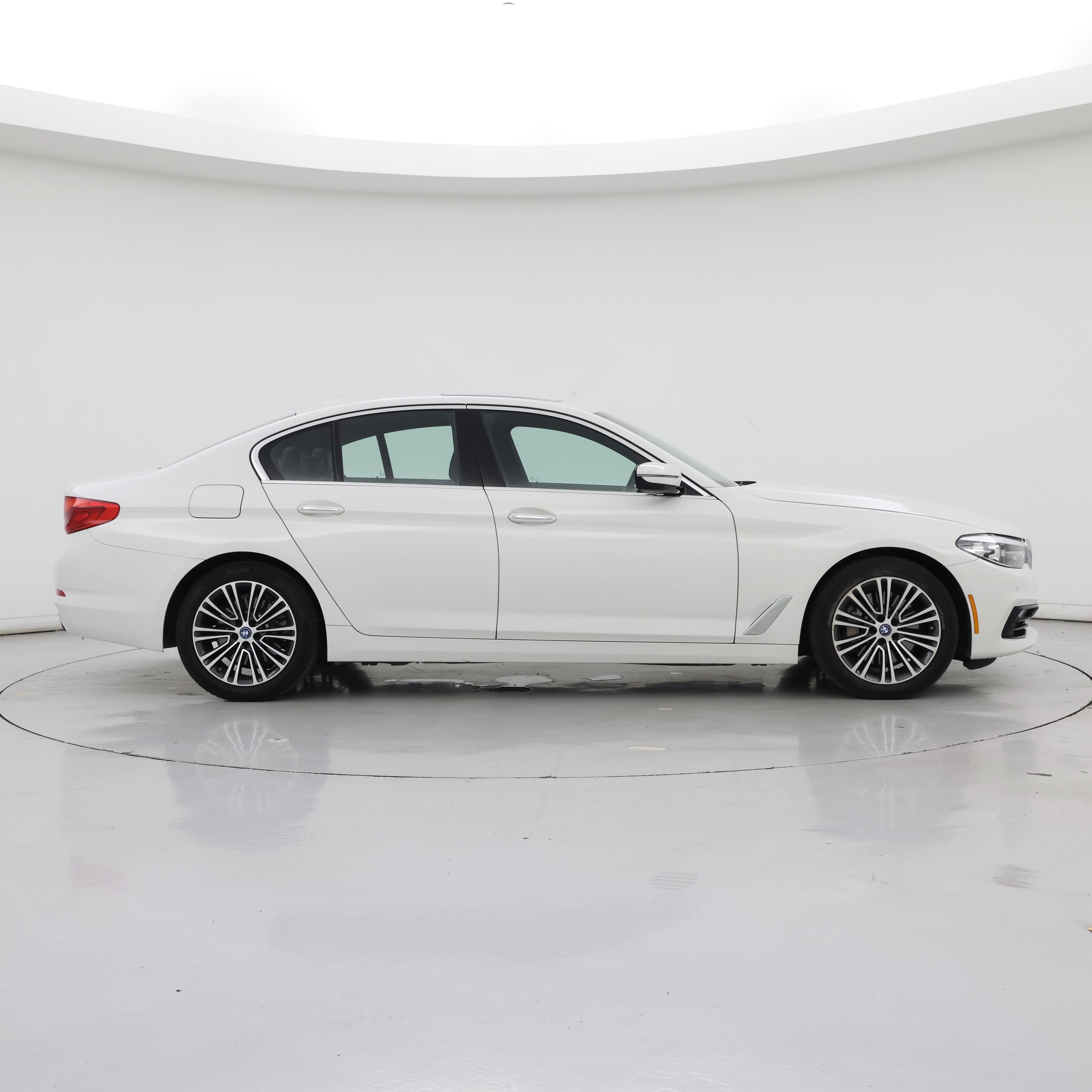 Thumbnail: 2018 BMW 5 Series - 7