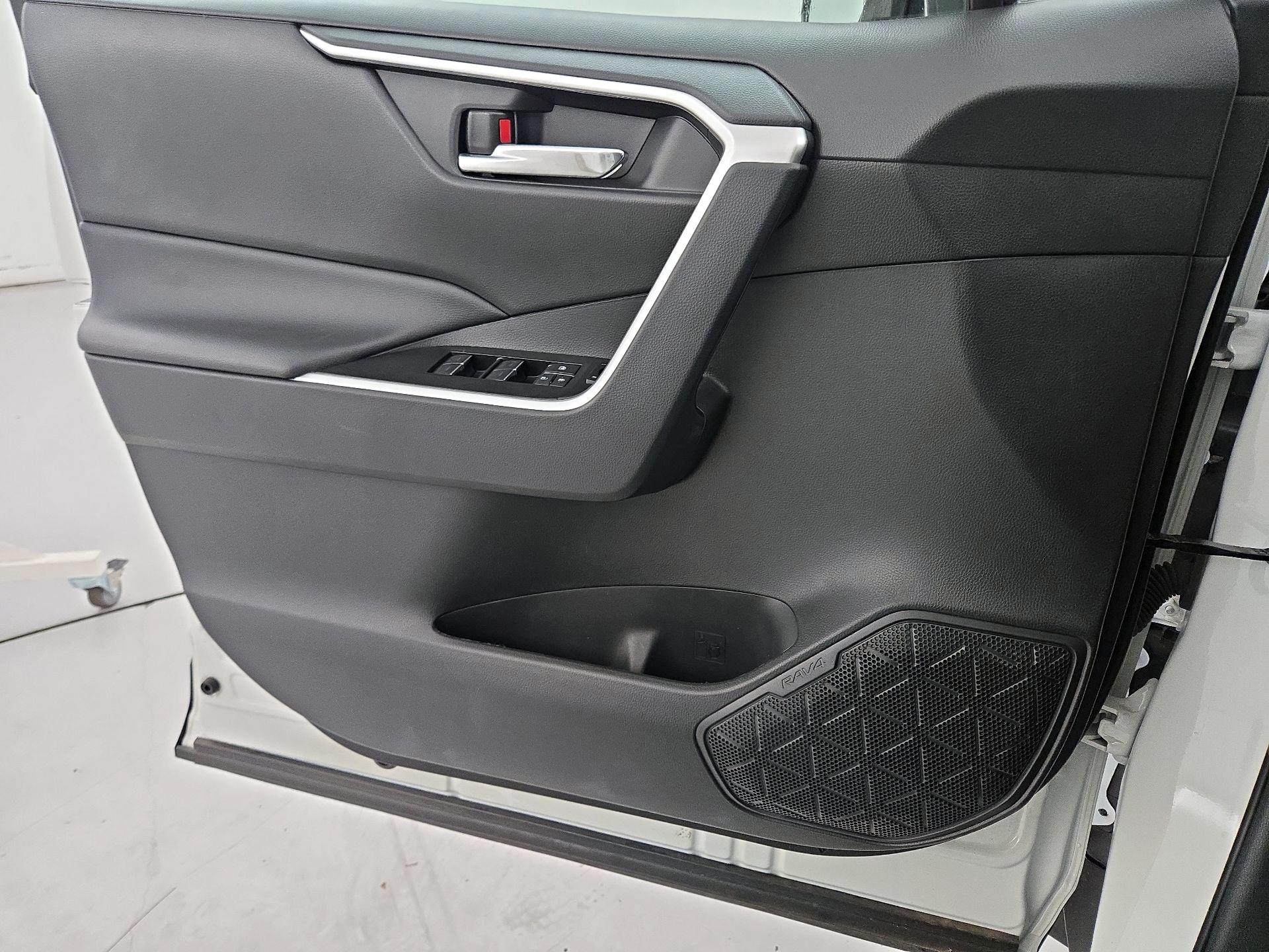 Thumbnail: 2024 Toyota RAV4 - 12