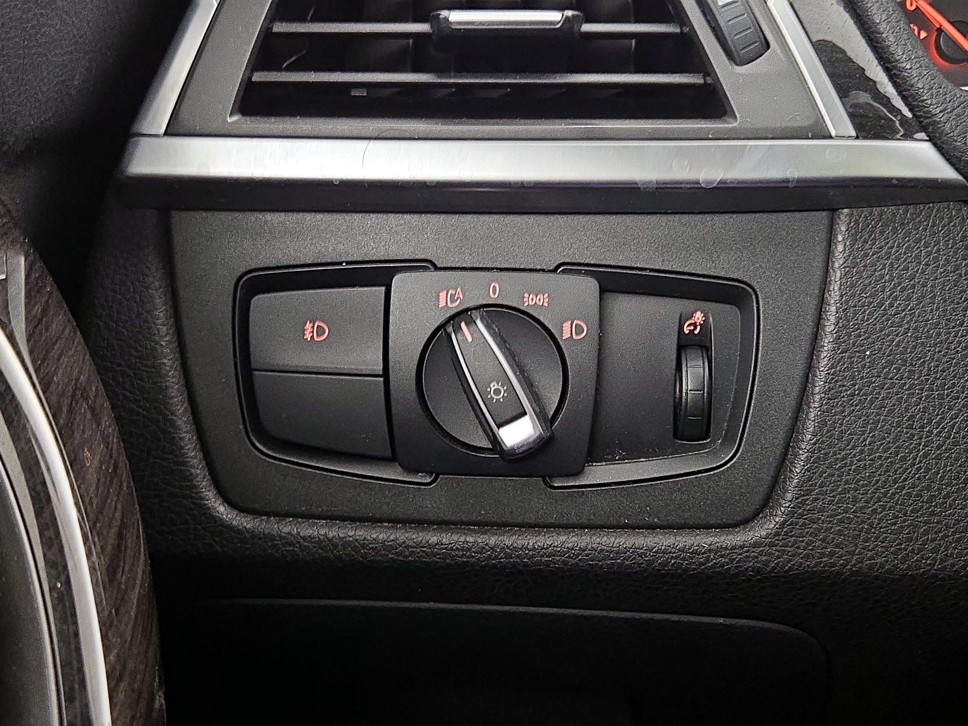 Thumbnail: 2018 BMW 3 Series - 13