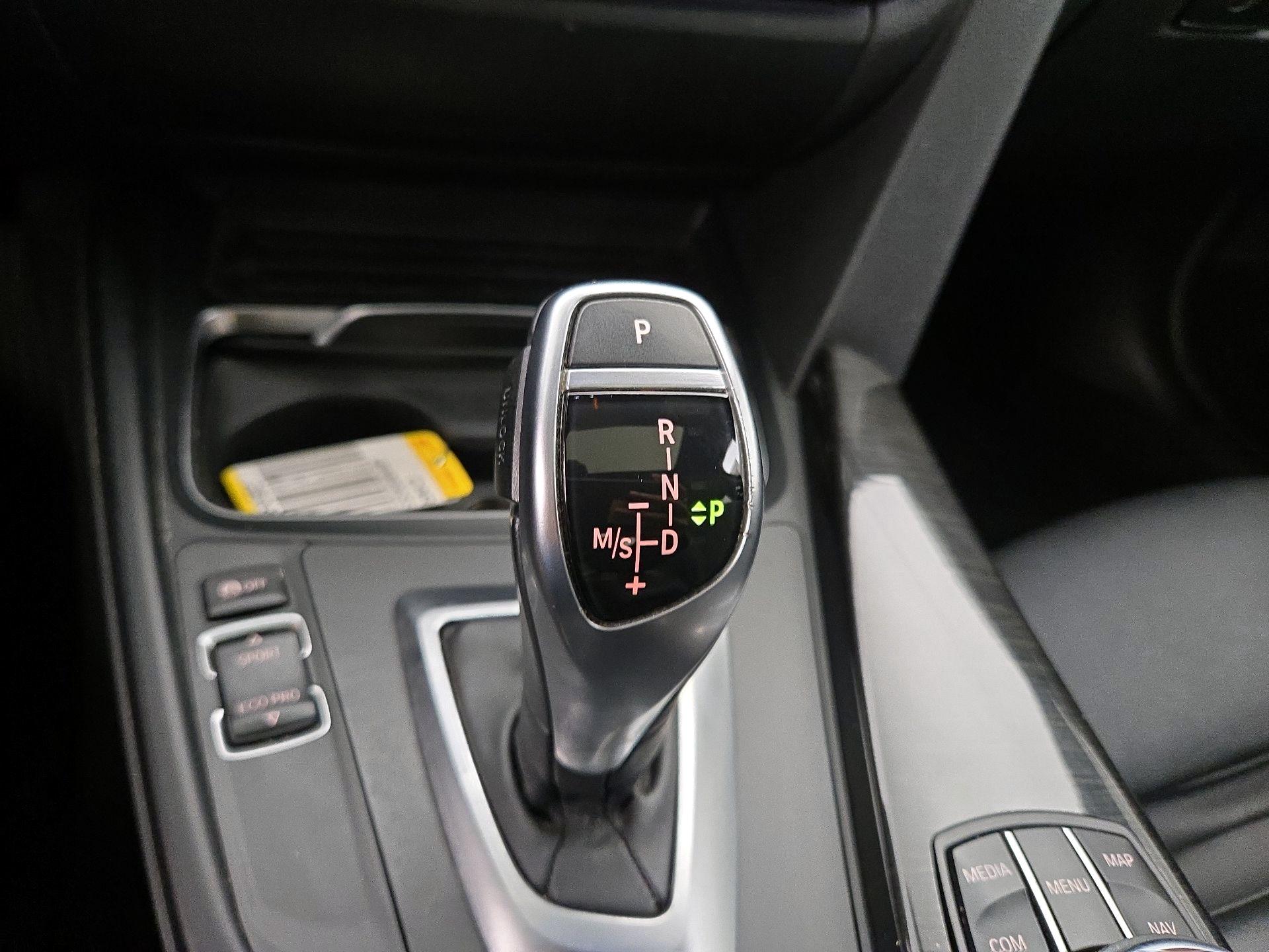 Thumbnail: 2018 BMW 3 Series - 18