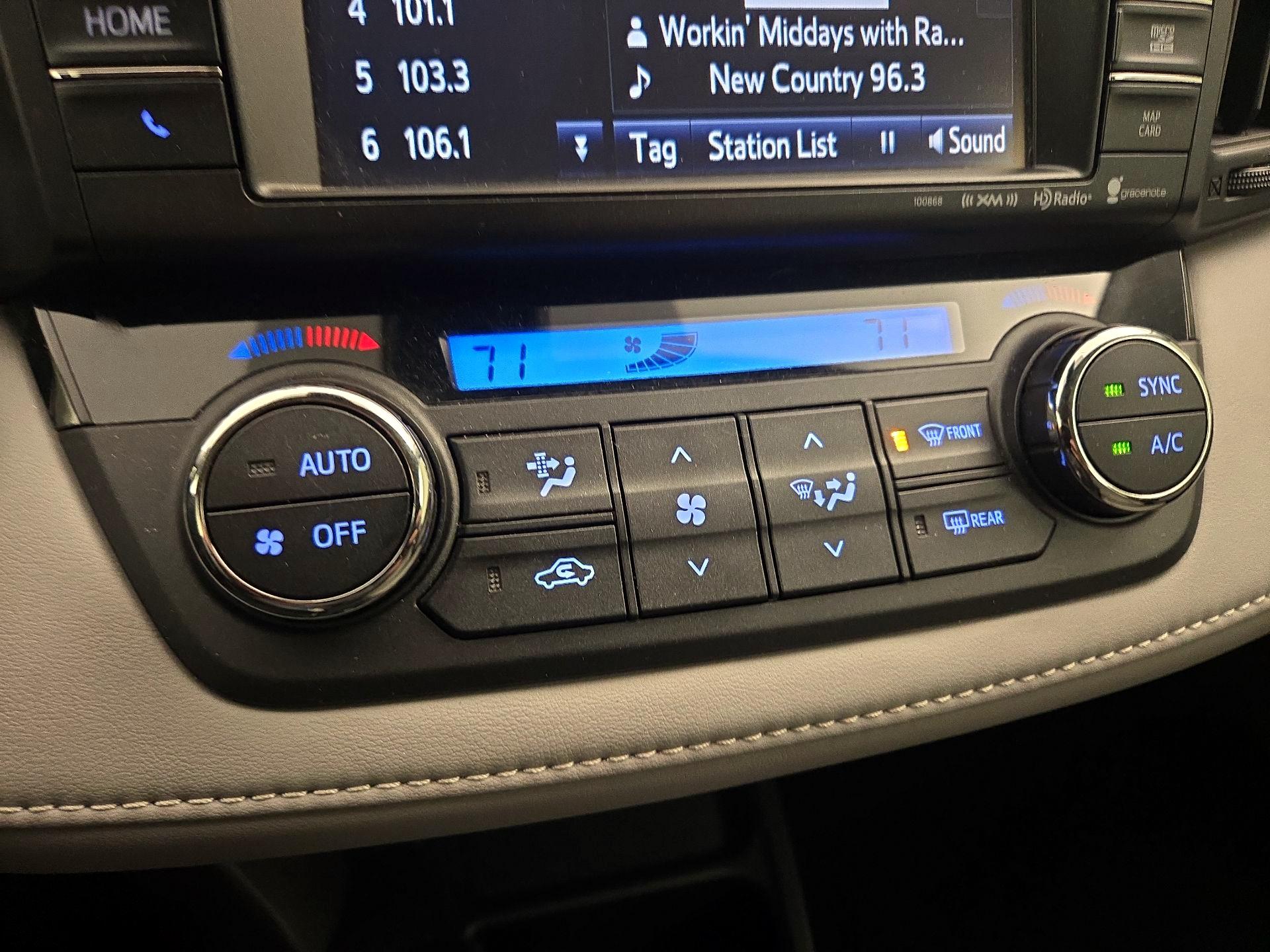 Thumbnail: 2018 Toyota RAV4 - 16