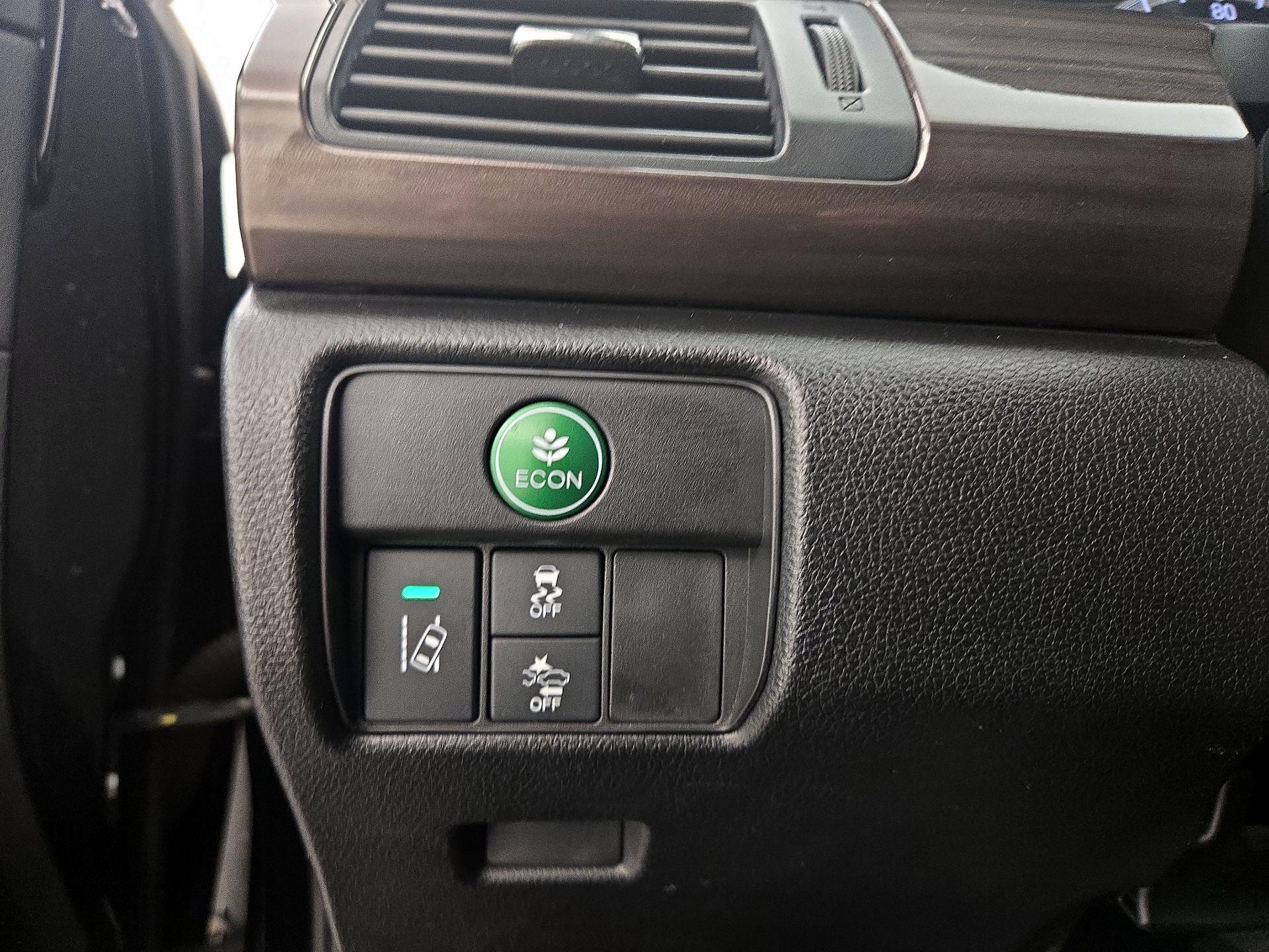 Thumbnail: 2016 Honda Accord - 13