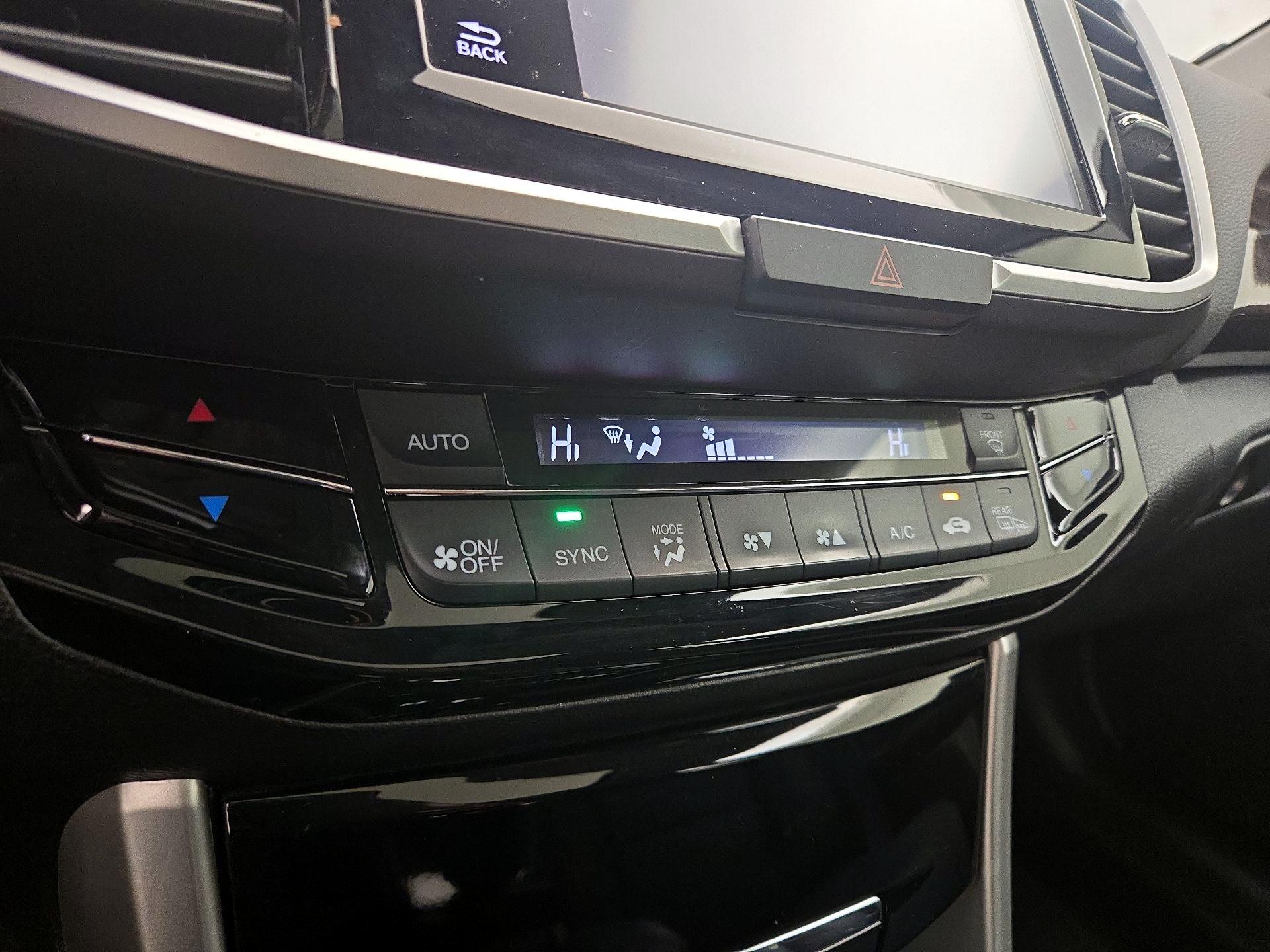 Thumbnail: 2016 Honda Accord - 16