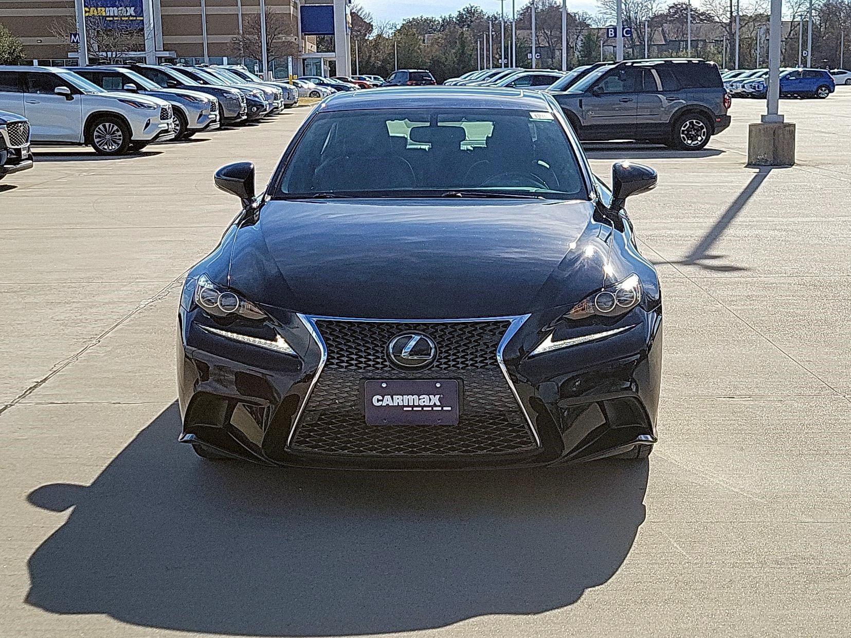 Thumbnail: 2016 Lexus IS - 2