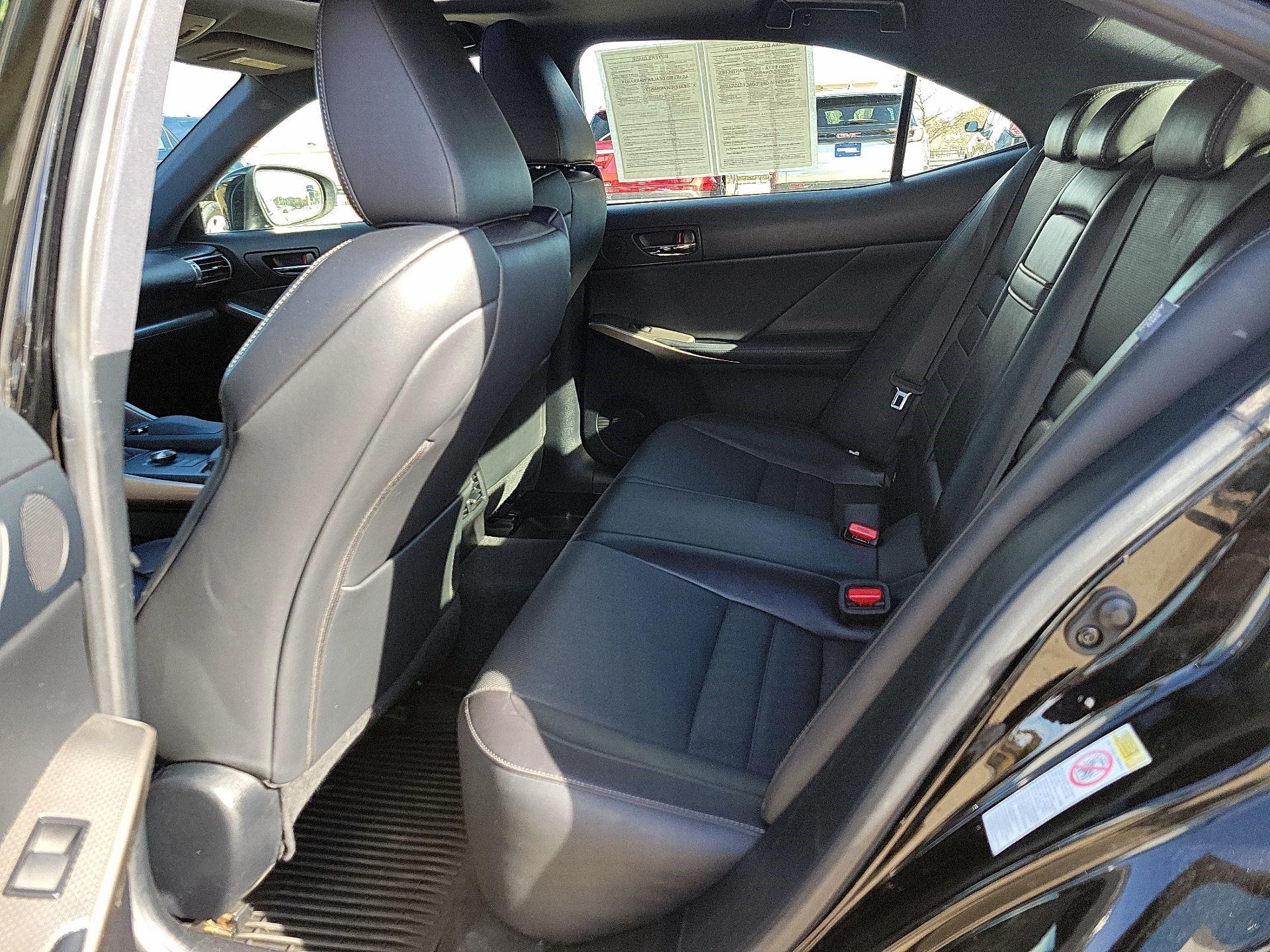 Thumbnail: 2016 Lexus IS - 19