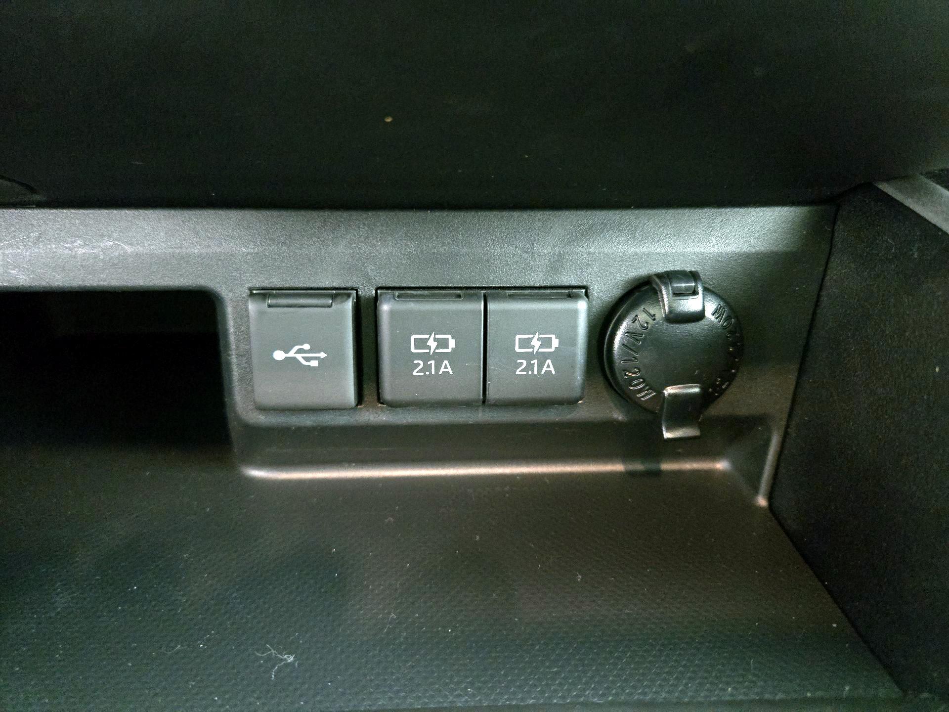 Thumbnail: 2020 Toyota Highlander - 18