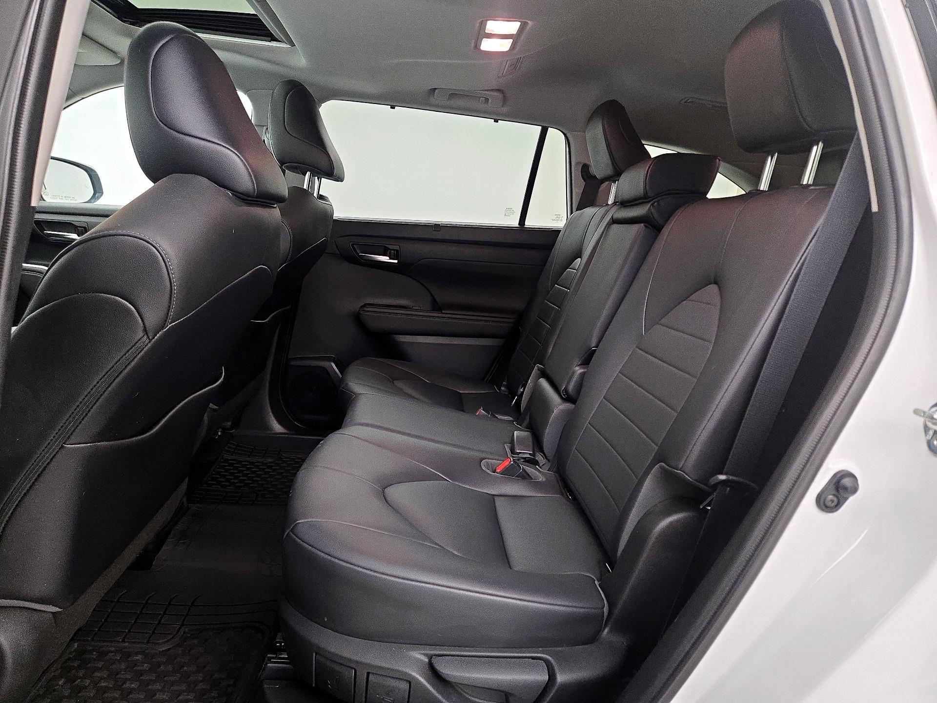 Thumbnail: 2020 Toyota Highlander - 20