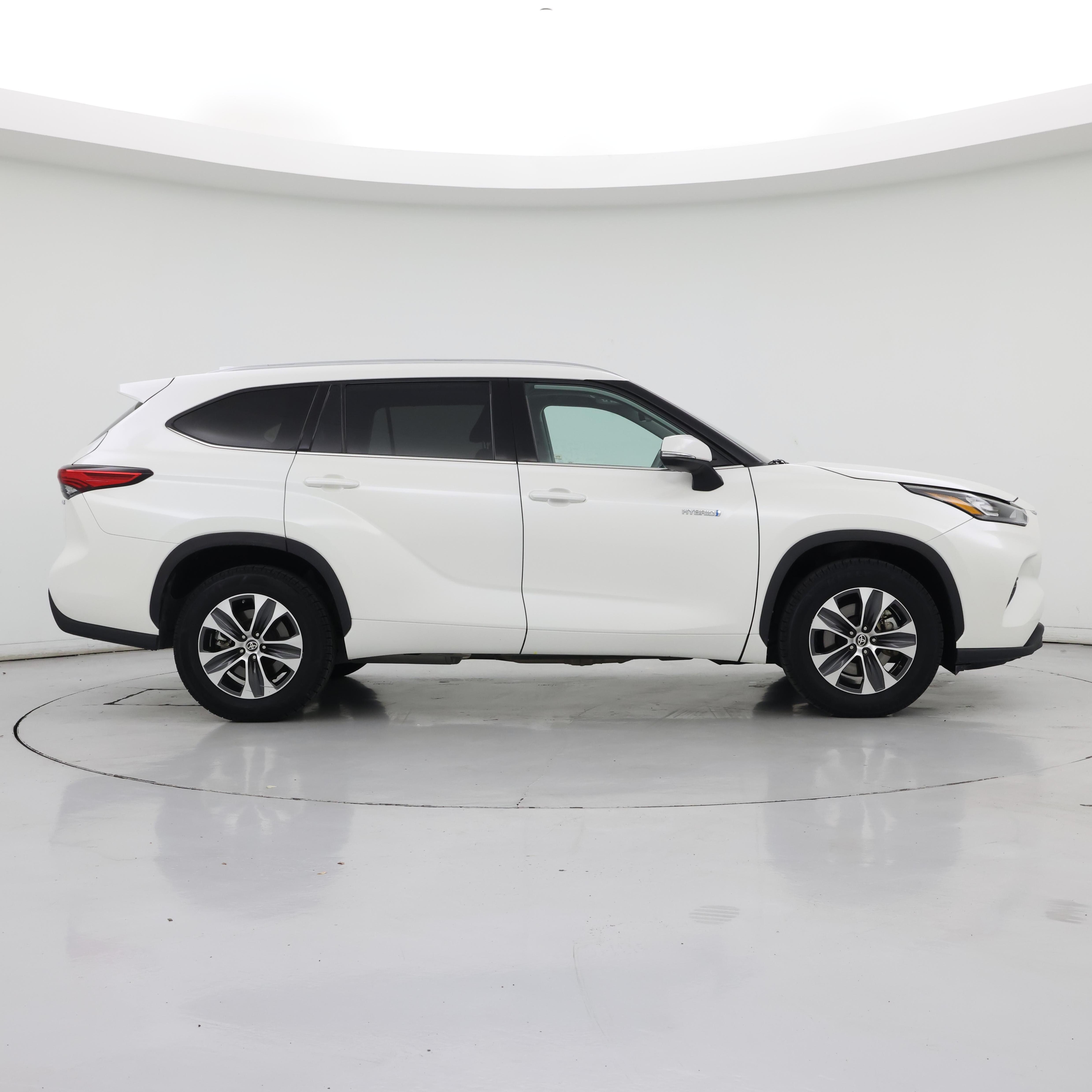 Thumbnail: 2020 Toyota Highlander - 7