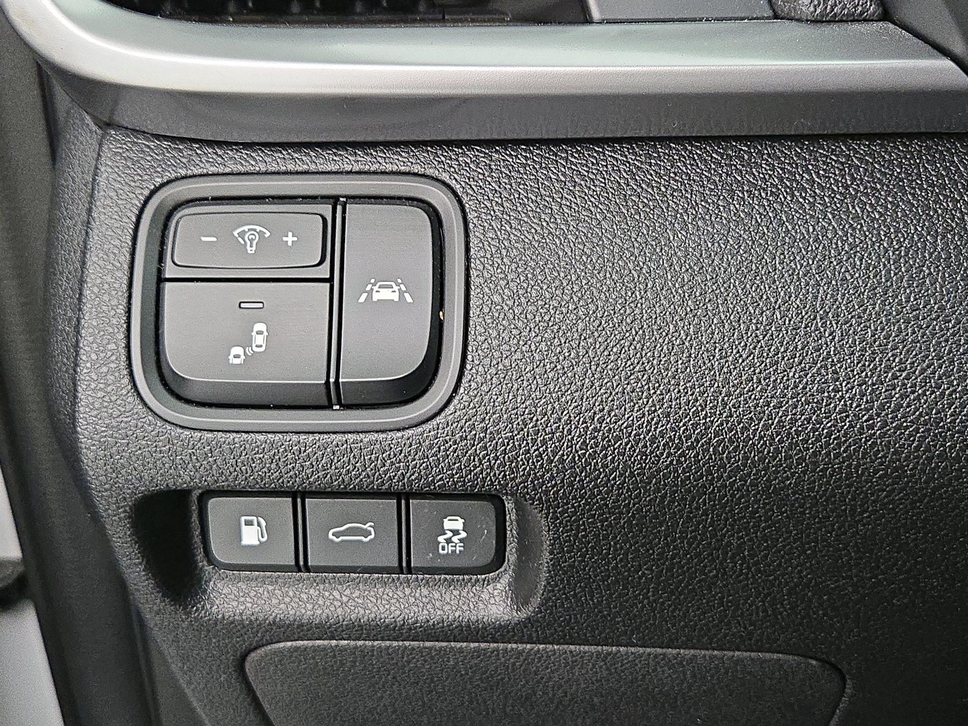 Thumbnail: 2019 Kia Optima - 13